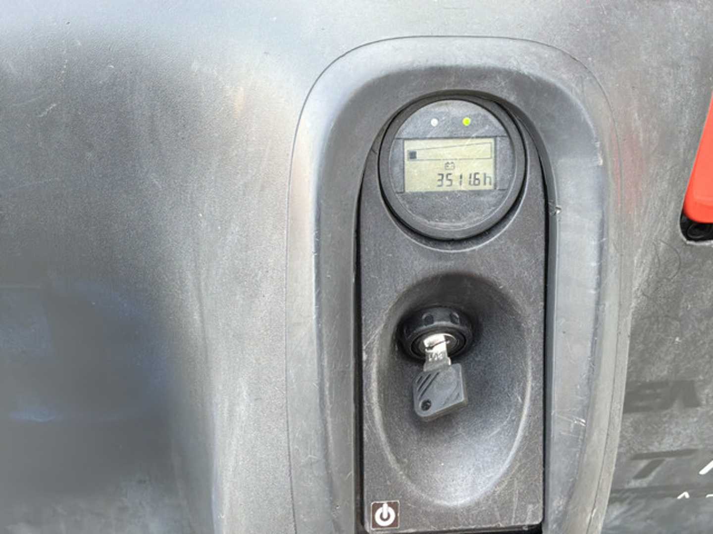 Used Forklift Linde T16 Žemas vežimėlis (pusiau elektrinis) (Image 4)