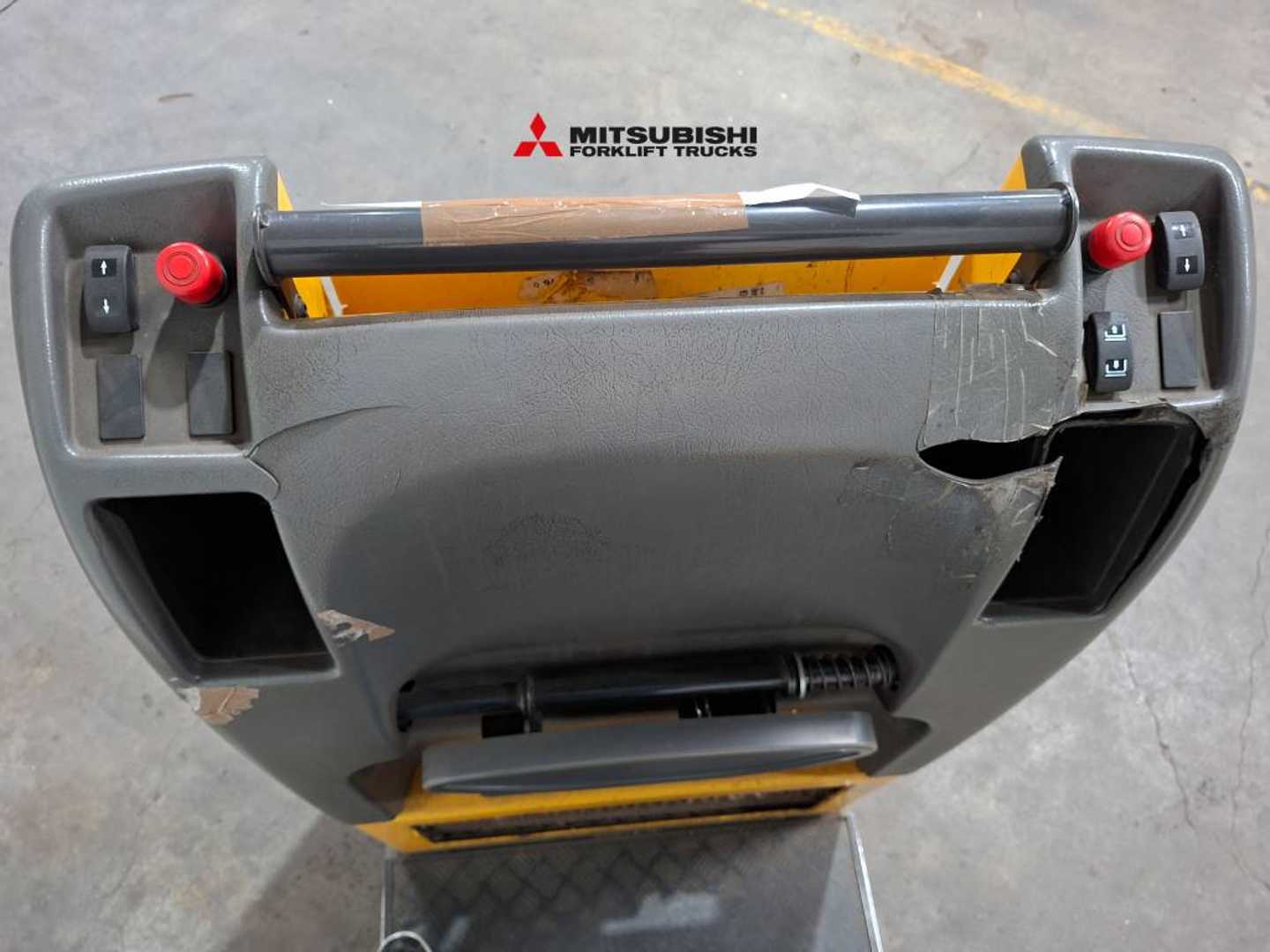 Used Forklift UniCarriers PPD200S Žemo kėlimo krautuvas (< 2,5 m) (Image 5) Used Forklift UniCarriers PPD200S Žemo kėlimo krautuvas (< 2,5 m) (Image 5)