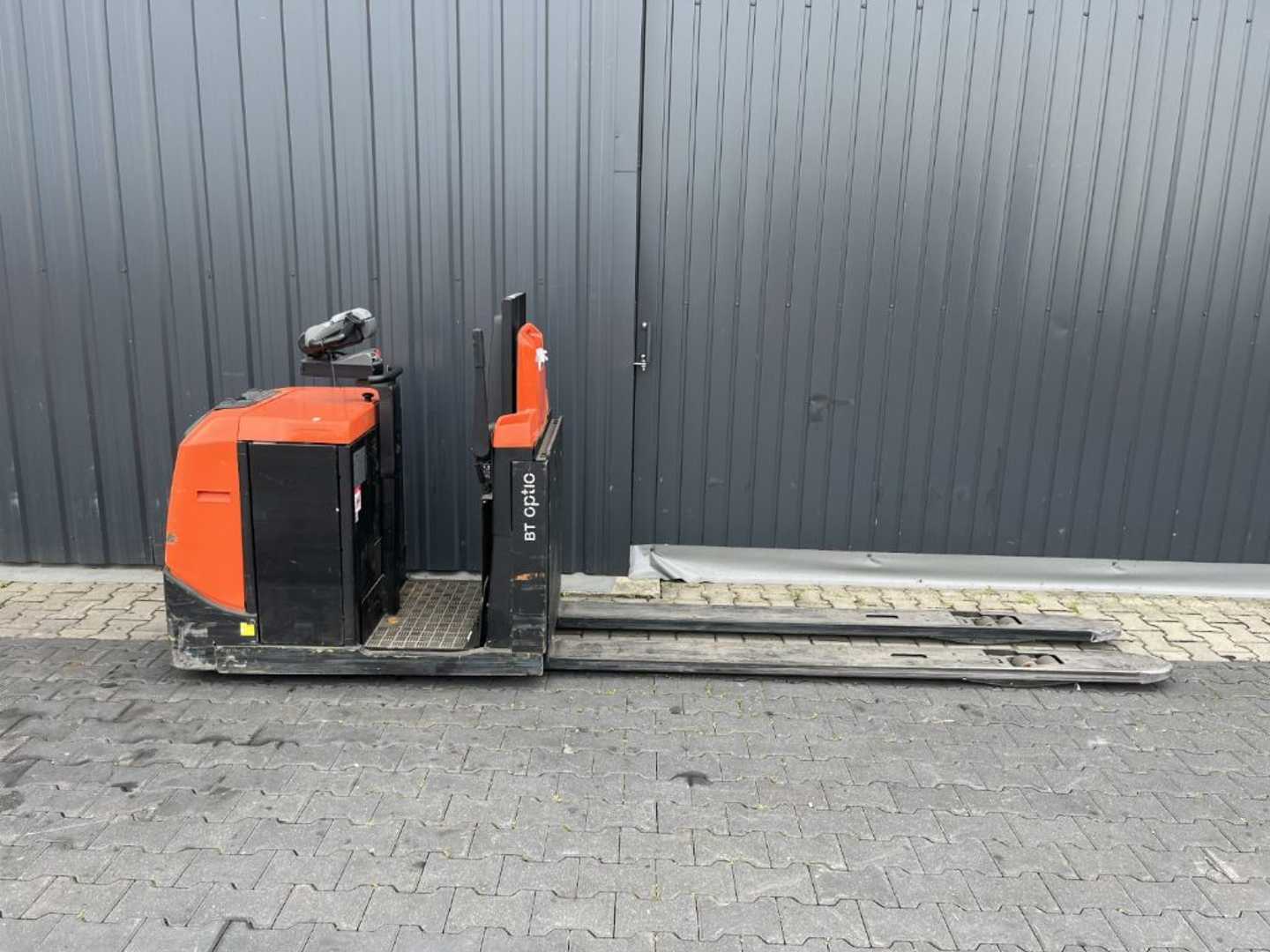 Used Forklift BT OSE250P Žemo kėlimo krautuvas (< 2,5 m) (Image 2) Used Forklift BT OSE250P Žemo kėlimo krautuvas (< 2,5 m) (Image 2)