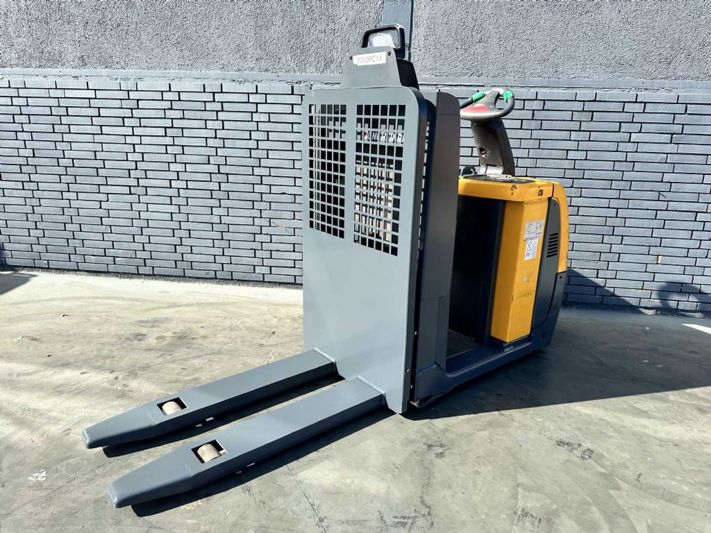 Used Forklift Jungheinrich ECE 310 Baujahr 2015/ HH 0,7M Stunden 4005 Žemo kėlimo krautuvas (< 2,5 m) (Image 2) Used Forklift Jungheinrich ECE 310 Baujahr 2015/ HH 0,7M Stunden 4005 Žemo kėlimo krautuvas (< 2,5 m) (Image 2)