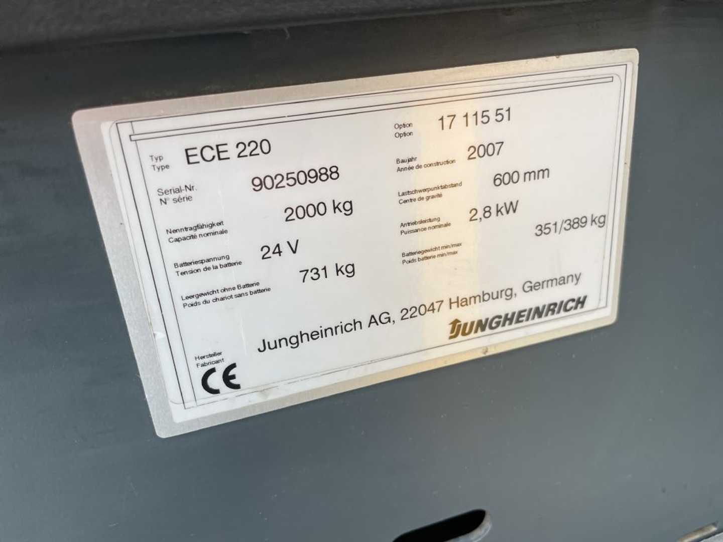 Used Forklift Jungheinrich ECE 220 Baujahr 2007 Stunden 8038 / Akku 2016 Žemo kėlimo krautuvas (< 2,5 m) (Image 4) Used Forklift Jungheinrich ECE 220 Baujahr 2007 Stunden 8038 / Akku 2016 Žemo kėlimo krautuvas (< 2,5 m) (Image 4)