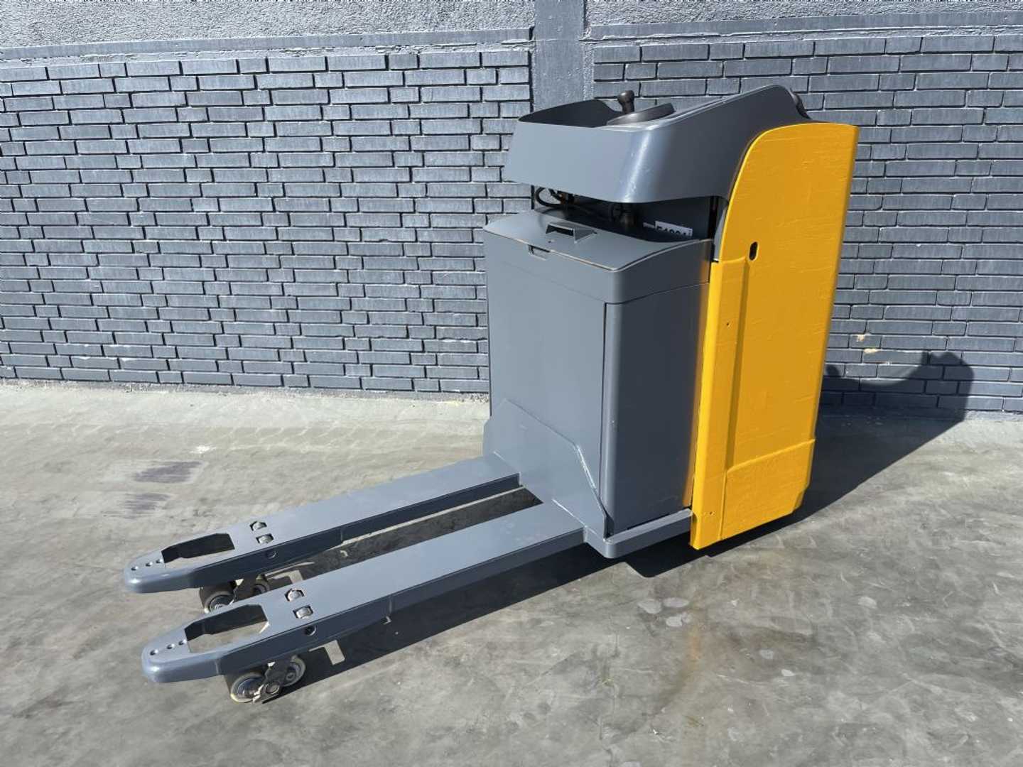 Used Forklift Jungheinrich ESE 120 Baujahr 2010 Gabeleange 1150mm Žemo kėlimo krautuvas (< 2,5 m) (Image 2)