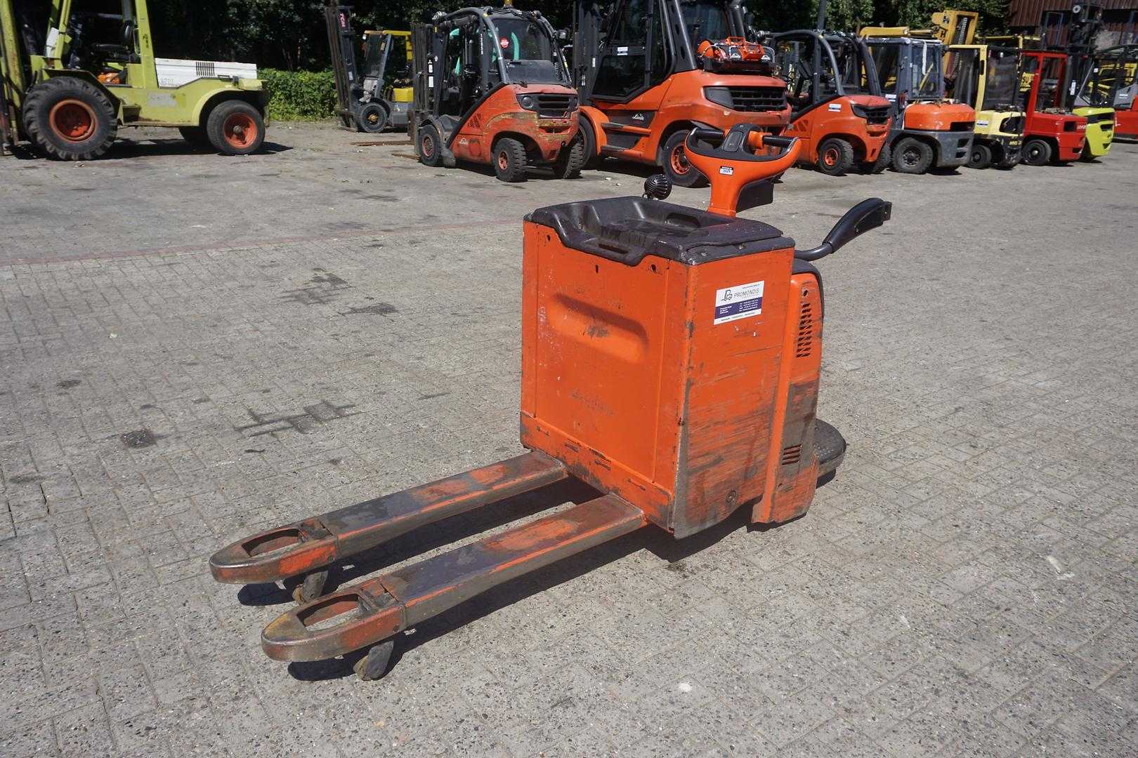 Used Forklift Linde T 20 AP Žemo kėlimo krautuvas (< 2,5 m) (Image 1) Used Forklift Linde T 20 AP Žemo kėlimo krautuvas (< 2,5 m) (Image 1)