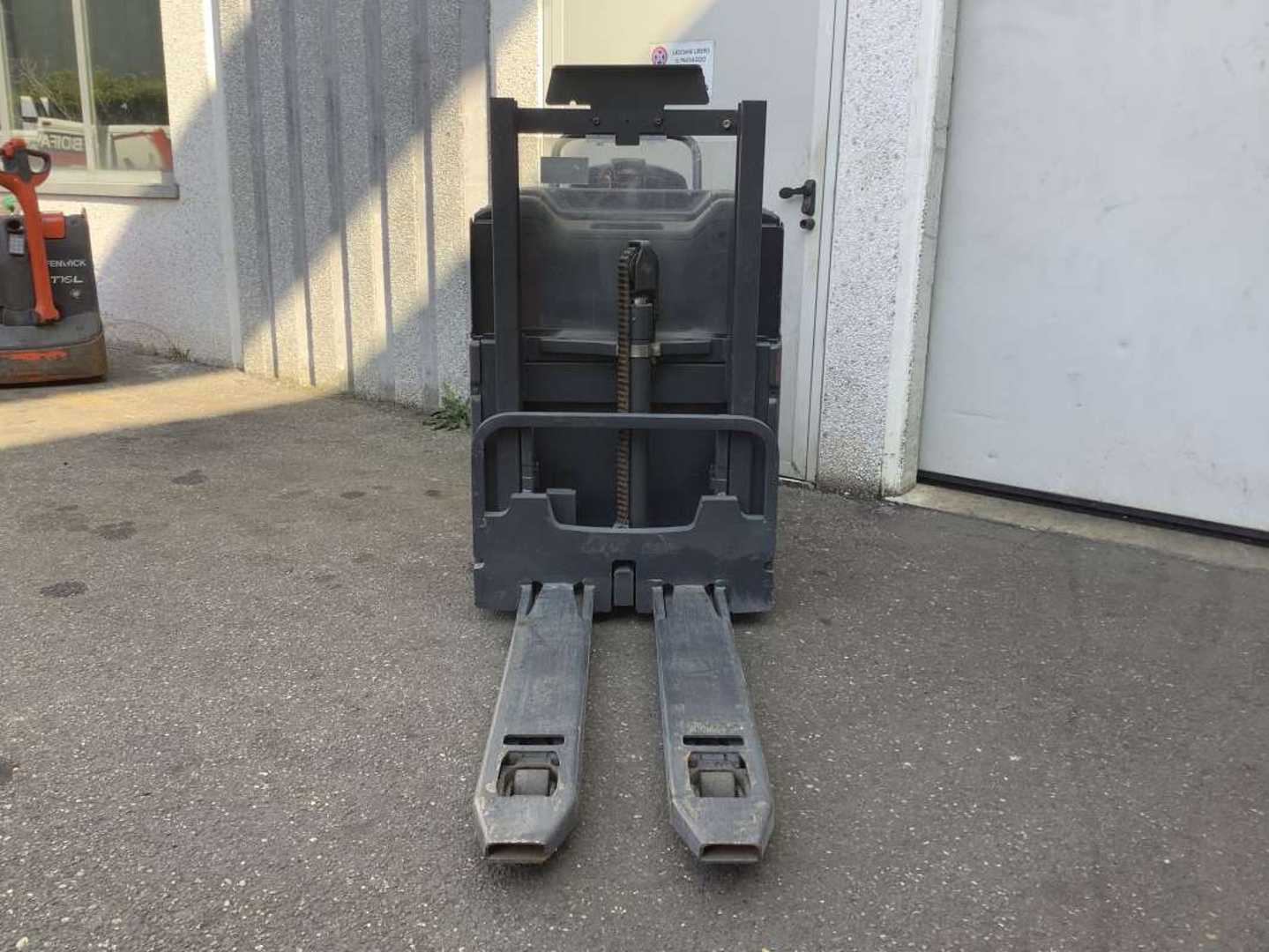Used Forklift Linde N 20 LI Žemo kėlimo krautuvas (< 2,5 m) (Image 3) Used Forklift Linde N 20 LI Žemo kėlimo krautuvas (< 2,5 m) (Image 3)