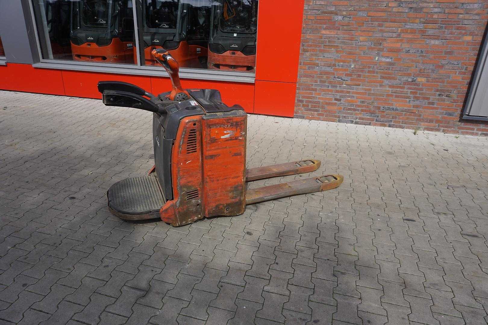 Used Forklift Linde T 20 AP Žemo kėlimo krautuvas (< 2,5 m) (Image 1) Used Forklift Linde T 20 AP Žemo kėlimo krautuvas (< 2,5 m) (Image 1)