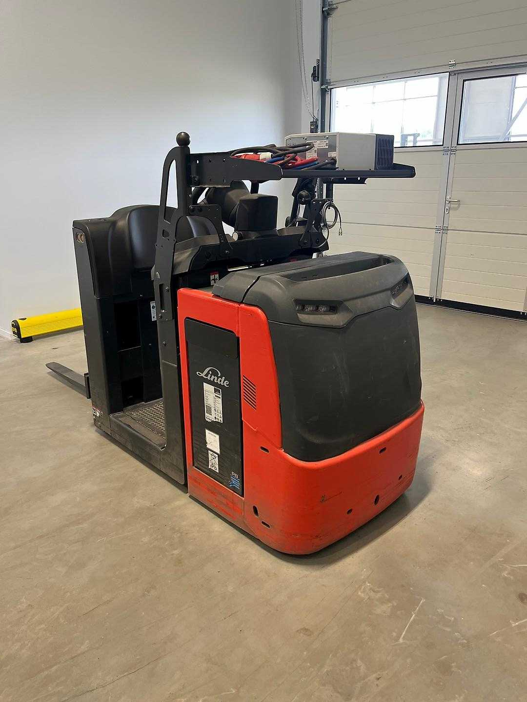 Used Forklift Linde V08 Žemo kėlimo krautuvas (< 2,5 m) (Image 3)