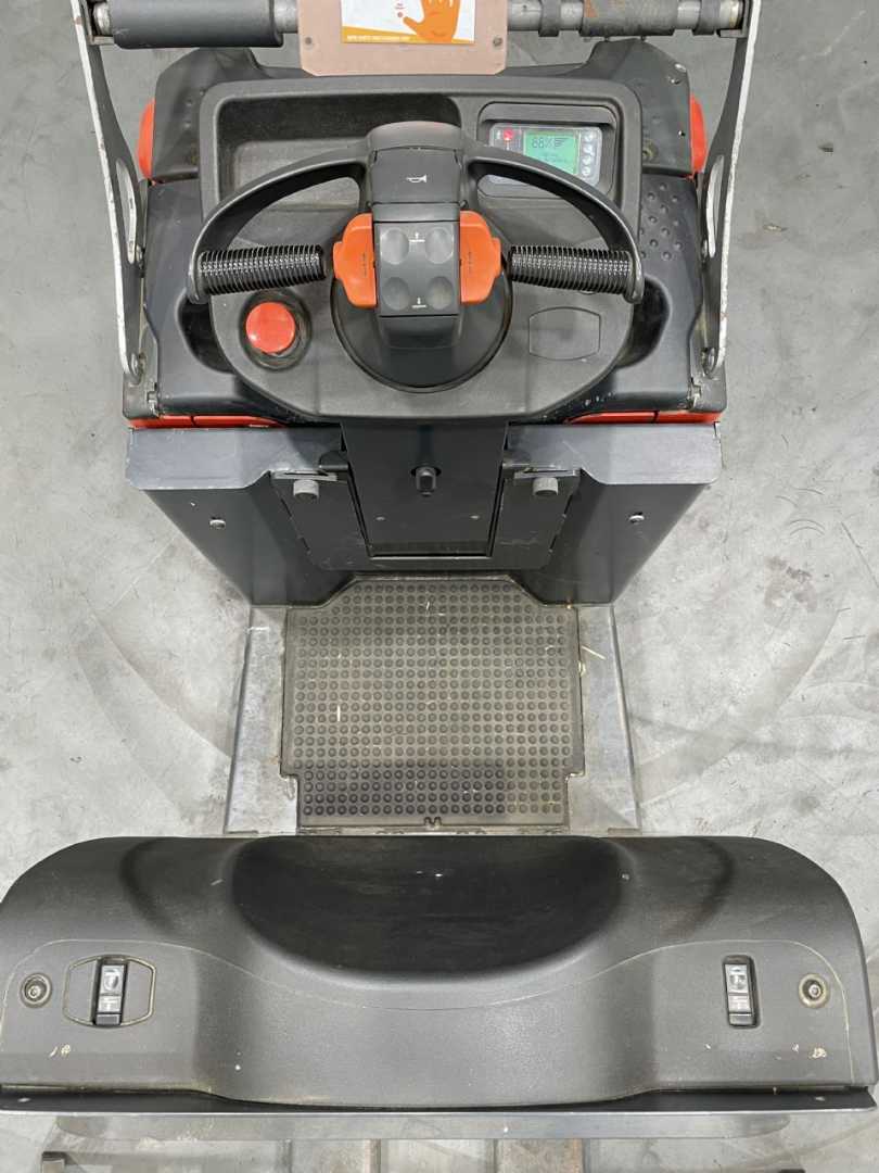 Used Forklift Linde N20C-1111 Žemo kėlimo krautuvas (< 2,5 m) (Image 7) Used Forklift Linde N20C-1111 Žemo kėlimo krautuvas (< 2,5 m) (Image 7)