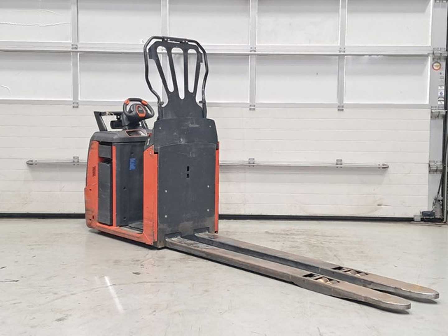 Used Forklift Linde N20 Žemo kėlimo krautuvas (< 2,5 m) (Image 3) Used Forklift Linde N20 Žemo kėlimo krautuvas (< 2,5 m) (Image 3)