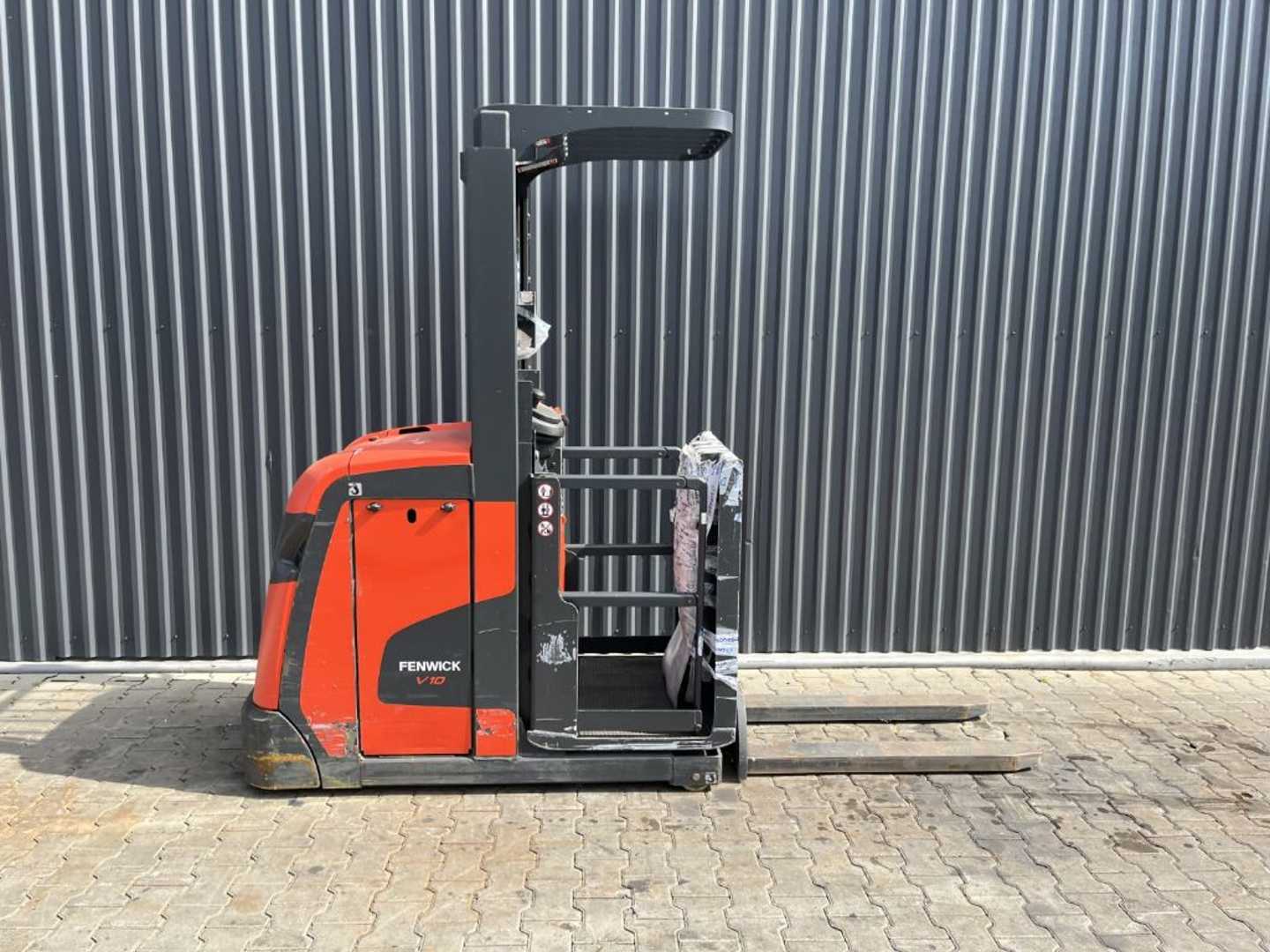 Used Forklift Linde V10 Žemo kėlimo krautuvas (< 2,5 m) (Image 2)