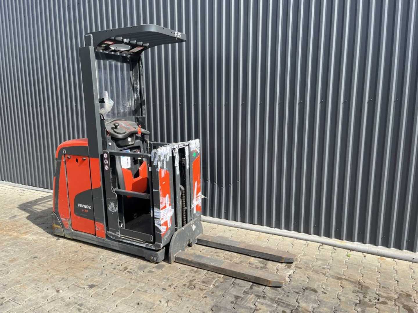 Used Forklift Linde V10 Žemo kėlimo krautuvas (< 2,5 m) (Image 3)