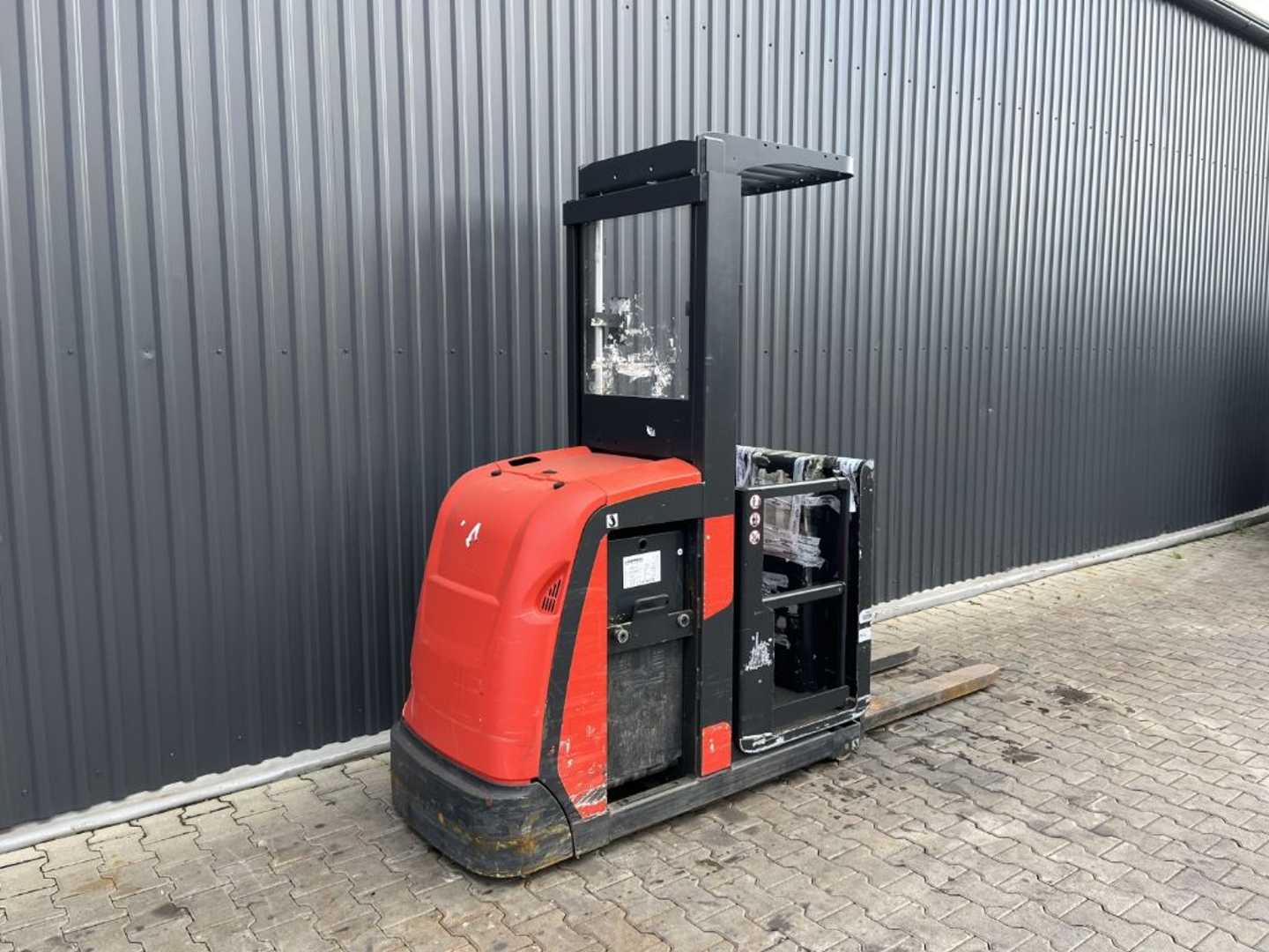 Used Forklift Linde V10 Žemo kėlimo krautuvas (< 2,5 m) (Image 1)