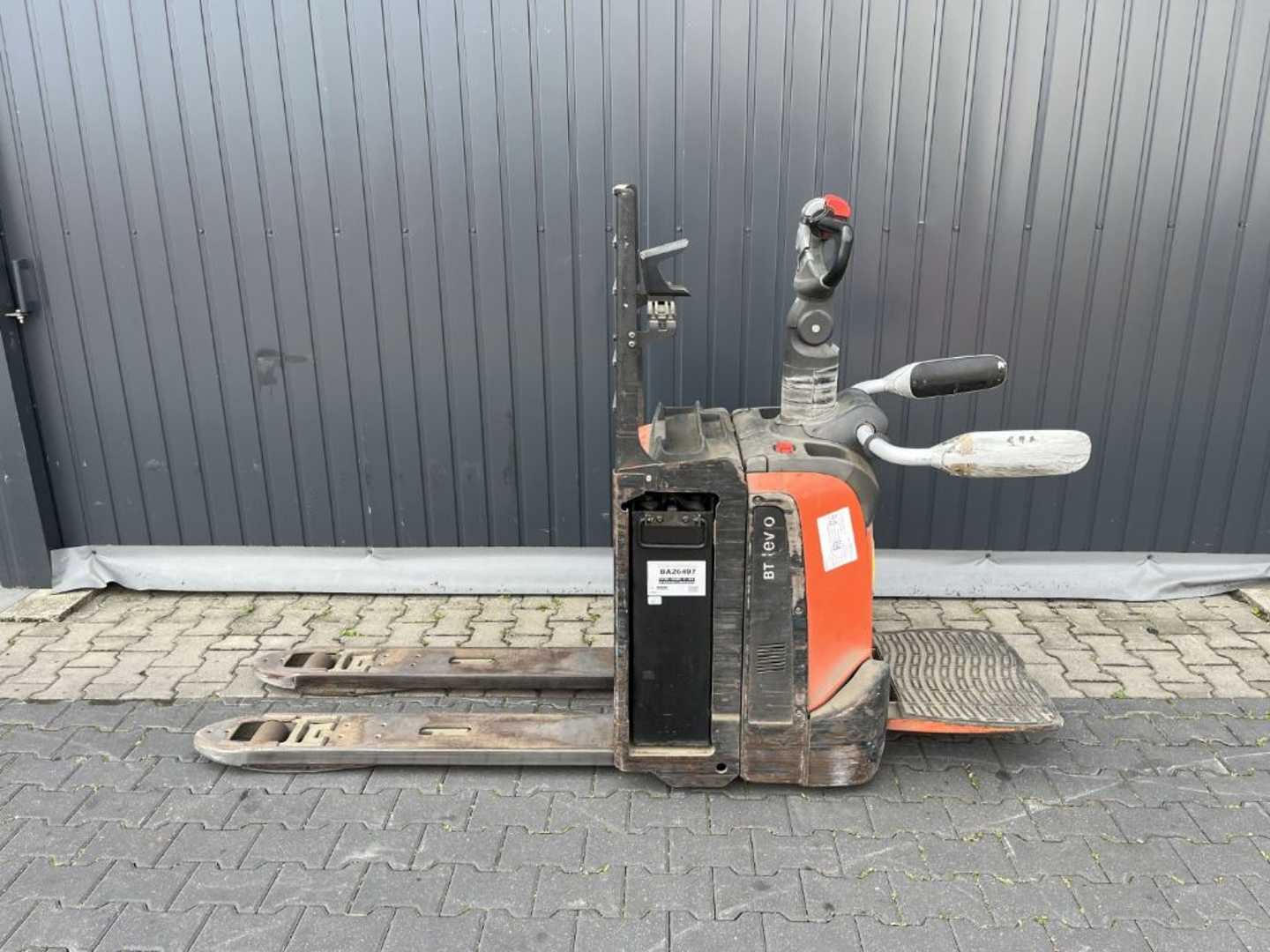 Used Forklift BT LPE200 Žemo kėlimo krautuvas su grąžulu (Image 2) Used Forklift BT LPE200 Žemo kėlimo krautuvas su grąžulu (Image 2)