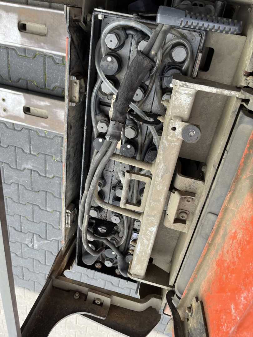 Used Forklift BT LPE200 Žemo kėlimo krautuvas su grąžulu (Image 5) Used Forklift BT LPE200 Žemo kėlimo krautuvas su grąžulu (Image 5)