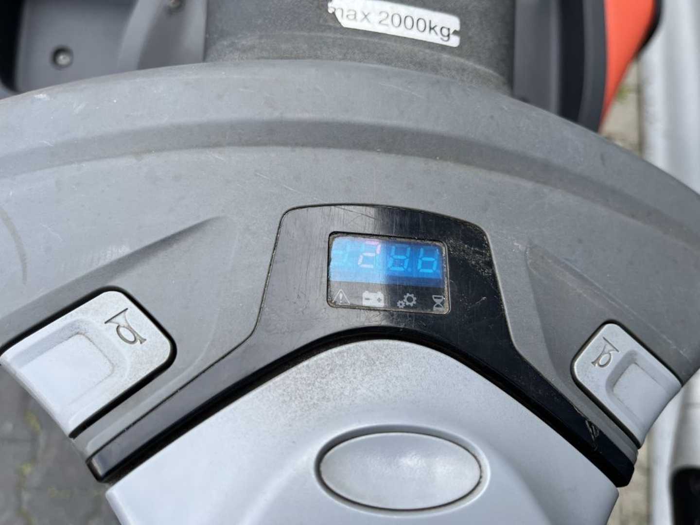 Used Forklift BT LPE200 Žemo kėlimo krautuvas su grąžulu (Image 7) Used Forklift BT LPE200 Žemo kėlimo krautuvas su grąžulu (Image 7)