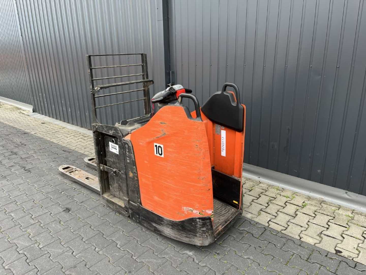 Used Forklift BT LPE200 Žemo kėlimo krautuvas su grąžulu (Image 3) Used Forklift BT LPE200 Žemo kėlimo krautuvas su grąžulu (Image 3)