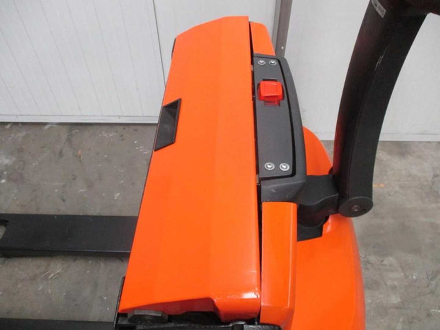 Used Forklift BT LWE140 Žemo kėlimo krautuvas su grąžulu (Image 5) Used Forklift BT LWE140 Žemo kėlimo krautuvas su grąžulu (Image 5)