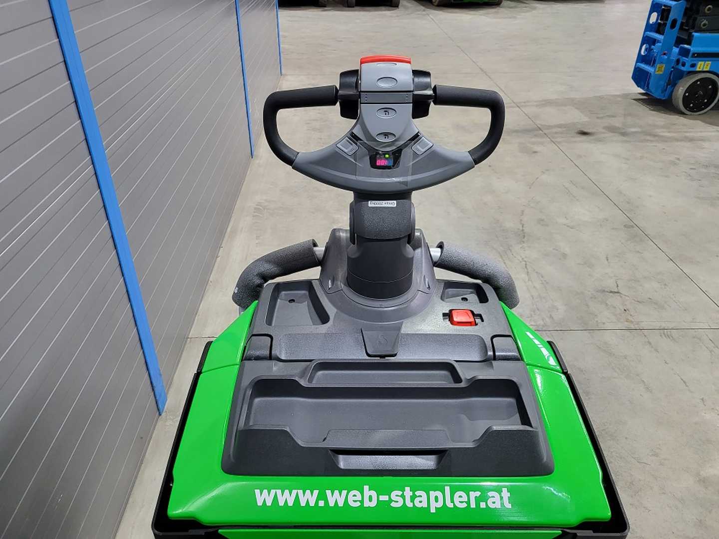 Used Forklift Cesab P320 Žemo kėlimo krautuvas su grąžulu (Image 4) Used Forklift Cesab P320 Žemo kėlimo krautuvas su grąžulu (Image 4)
