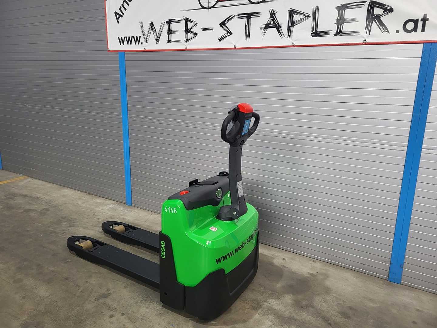 Used Forklift Cesab P216i Žemo kėlimo krautuvas su grąžulu (Image 3) Used Forklift Cesab P216i Žemo kėlimo krautuvas su grąžulu (Image 3)