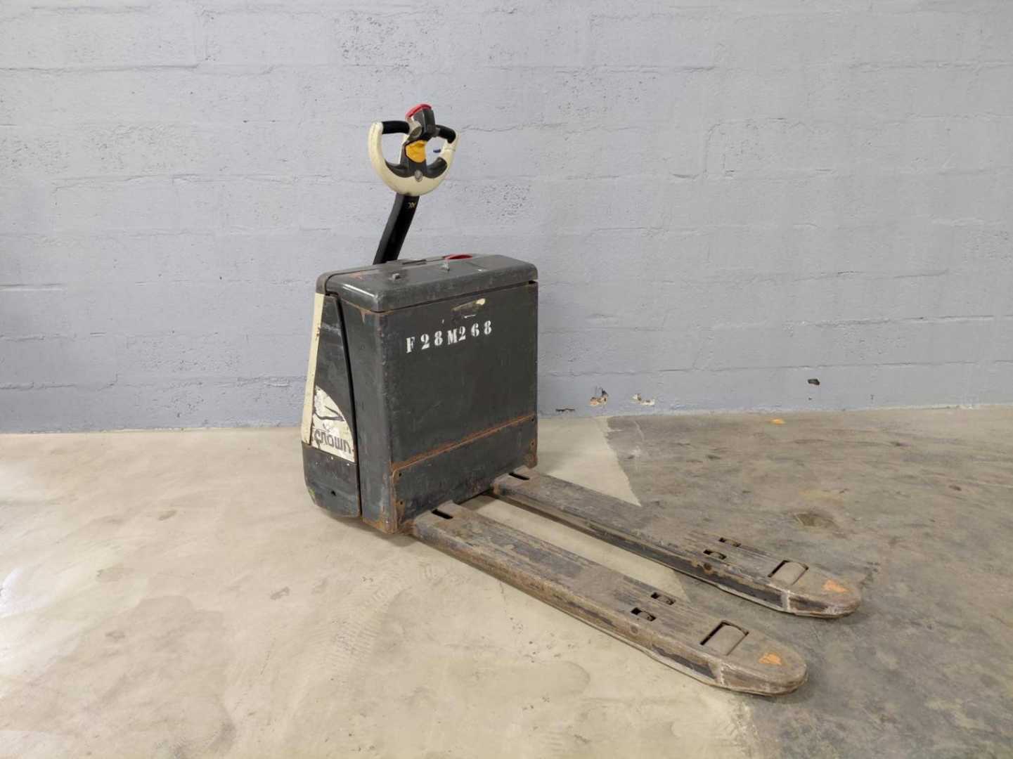 Used Forklift Crown WP3020-2.0 Žemo kėlimo krautuvas su grąžulu (Image 8)