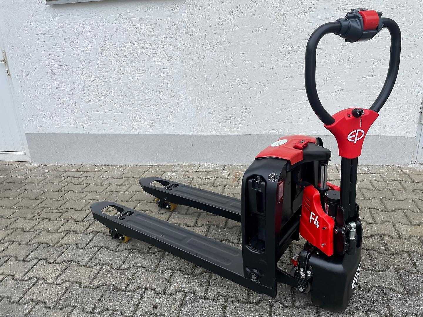 Used Forklift EP F4 Žemo kėlimo krautuvas su grąžulu (Image 4) Used Forklift EP F4 Žemo kėlimo krautuvas su grąžulu (Image 4)