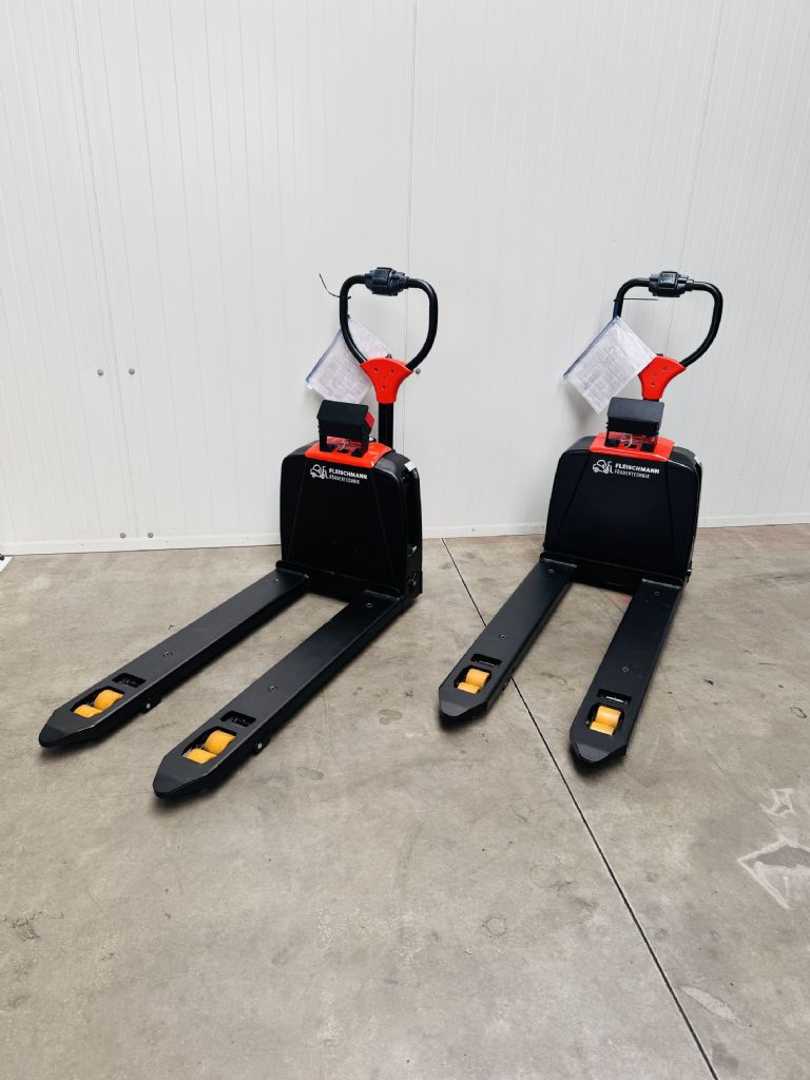 Used Forklift EP F 4 mit Ravas Wiegesystem bis 1500kg Žemo kėlimo krautuvas su grąžulu (Image 1) Used Forklift EP F 4 mit Ravas Wiegesystem bis 1500kg Žemo kėlimo krautuvas su grąžulu (Image 1)