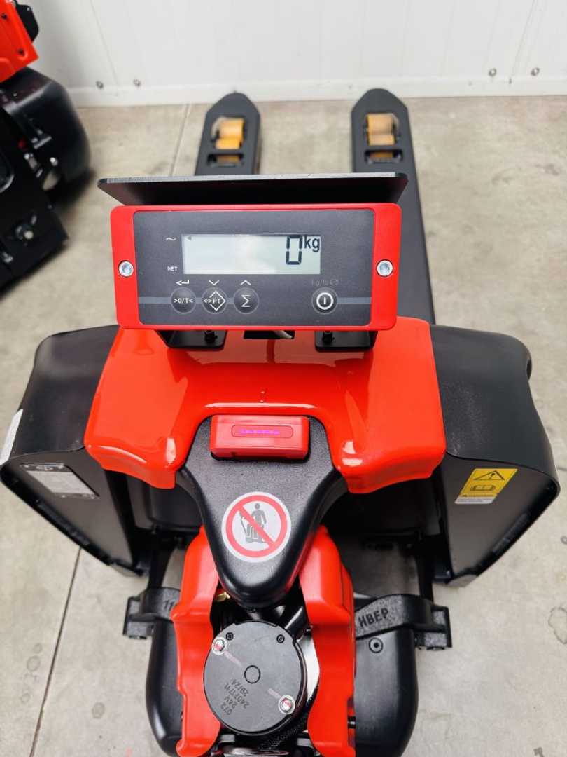 Used Forklift EP F 4 mit Ravas Wiegesystem bis 1500kg Žemo kėlimo krautuvas su grąžulu (Image 5) Used Forklift EP F 4 mit Ravas Wiegesystem bis 1500kg Žemo kėlimo krautuvas su grąžulu (Image 5)