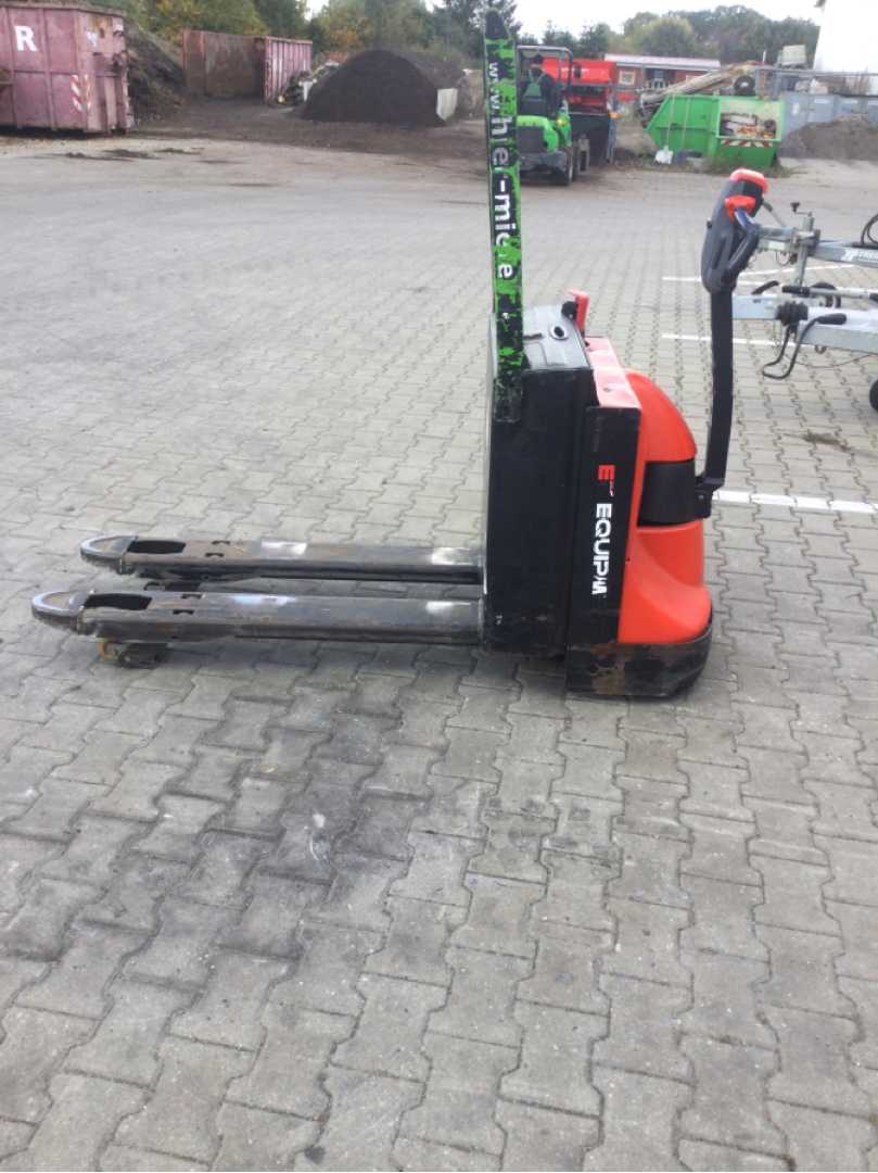 Used Forklift EP EPT20-20WA Žemo kėlimo krautuvas su grąžulu (Image 2) Used Forklift EP EPT20-20WA Žemo kėlimo krautuvas su grąžulu (Image 2)