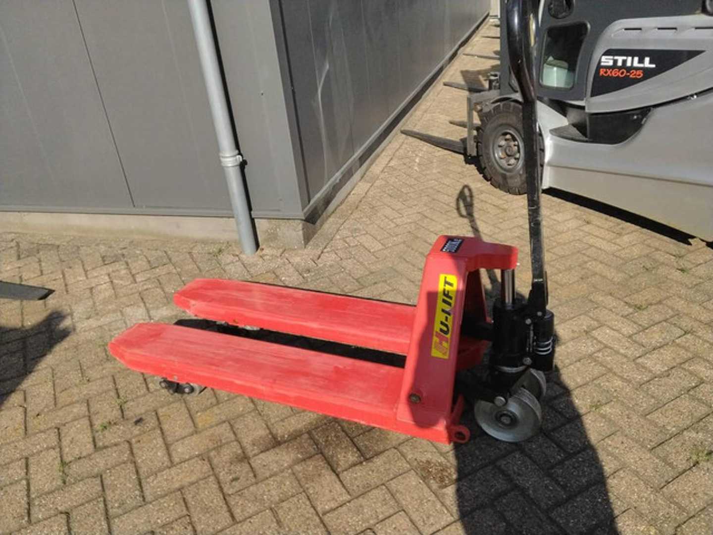Used Forklift EP Hu-Lift 5000 Žemo kėlimo krautuvas su grąžulu (Image 2) Used Forklift EP Hu-Lift 5000 Žemo kėlimo krautuvas su grąžulu (Image 2)