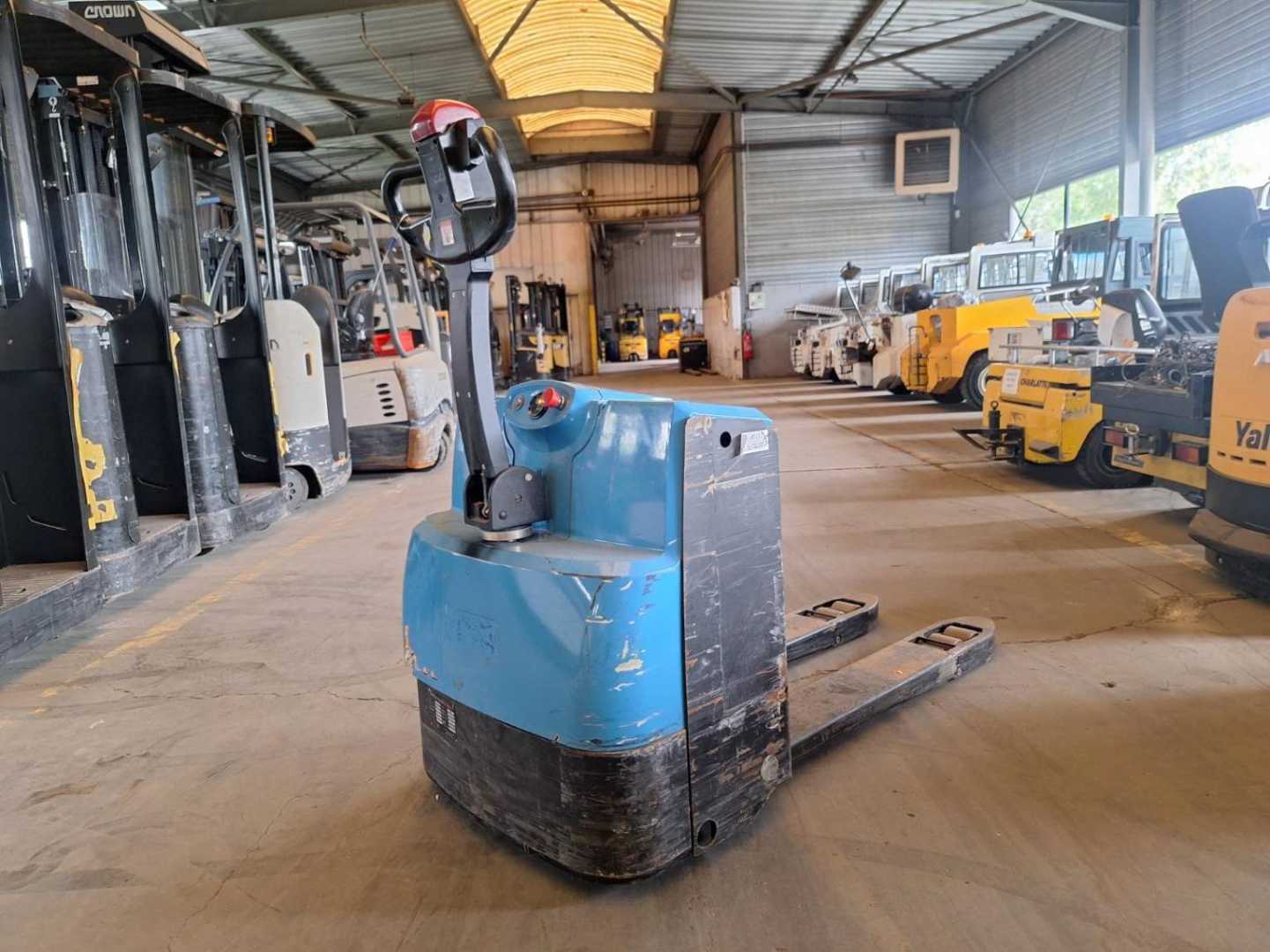 Used Forklift Heli CBD20-150 Žemo kėlimo krautuvas su grąžulu (Image 3)