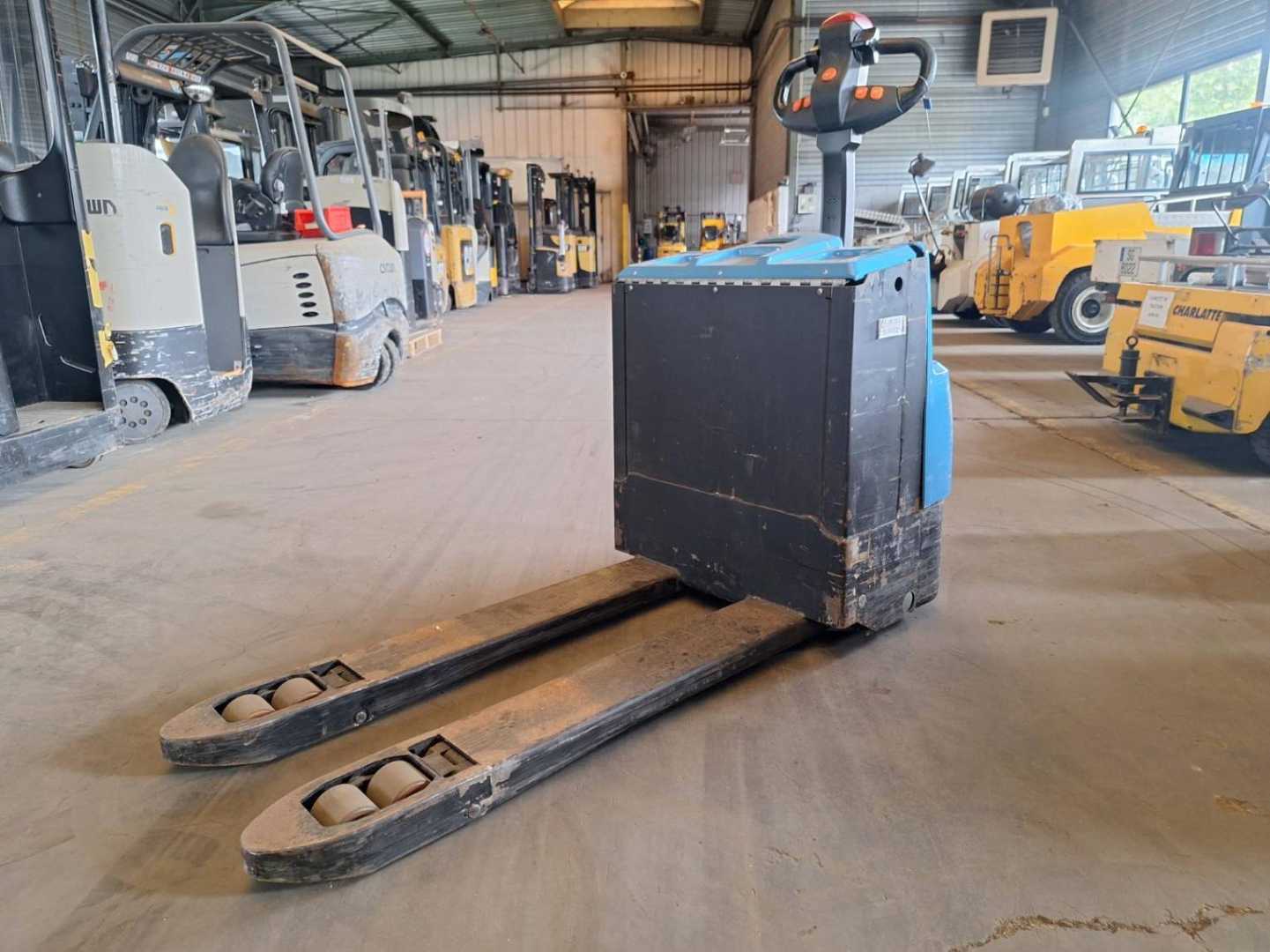 Used Forklift Heli CBD20-150 Žemo kėlimo krautuvas su grąžulu (Image 10)