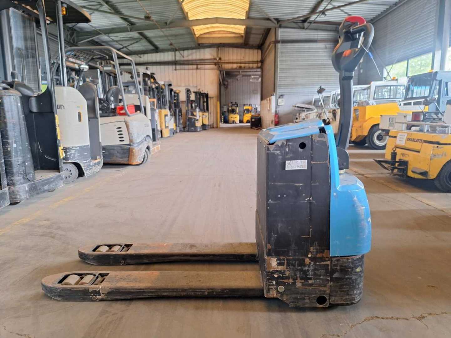 Used Forklift Heli CBD20-150 Žemo kėlimo krautuvas su grąžulu (Image 9)