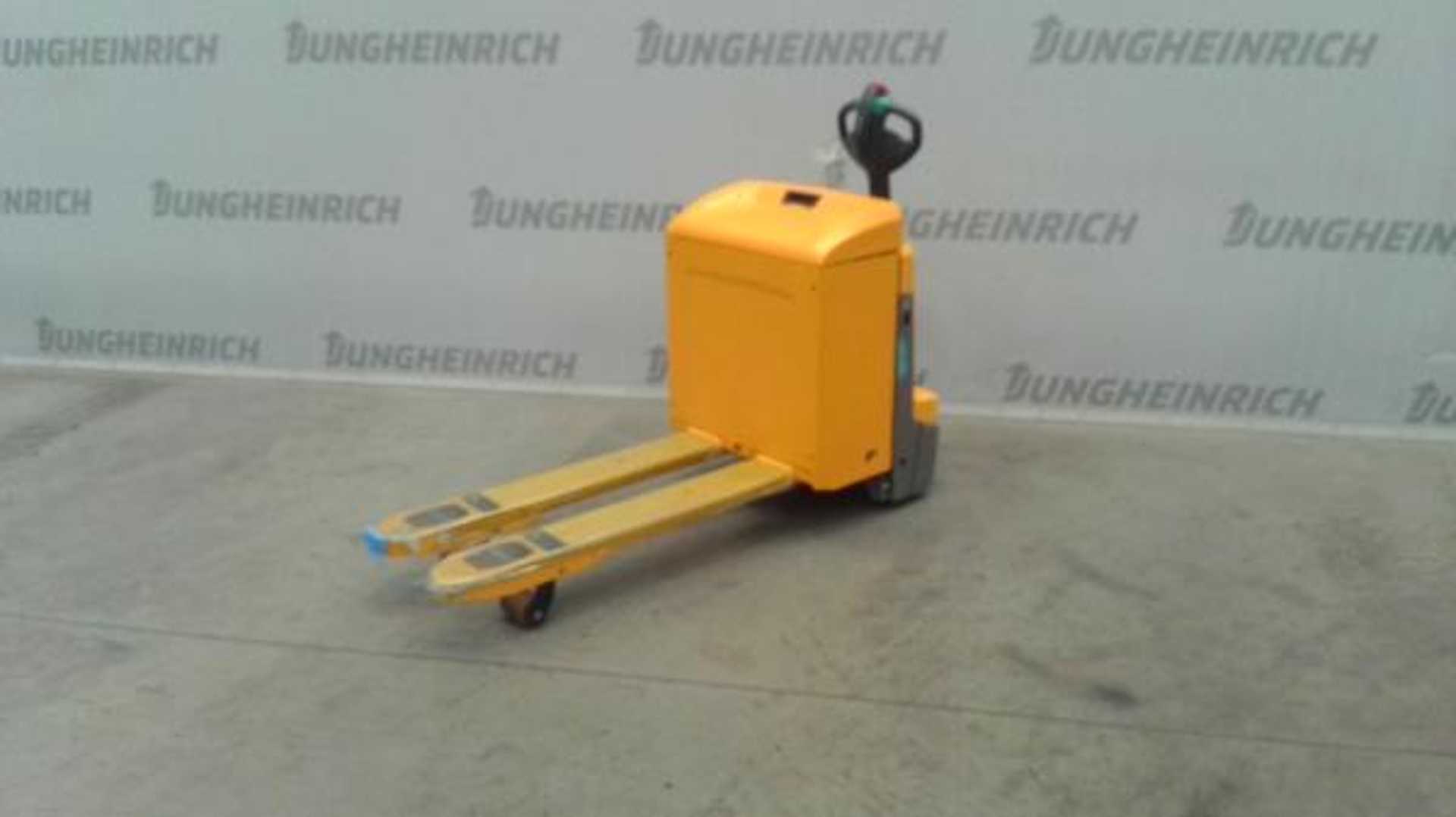 Used Forklift Jungheinrich EJE 118 115-51 Žemo kėlimo krautuvas su grąžulu (Image 2)