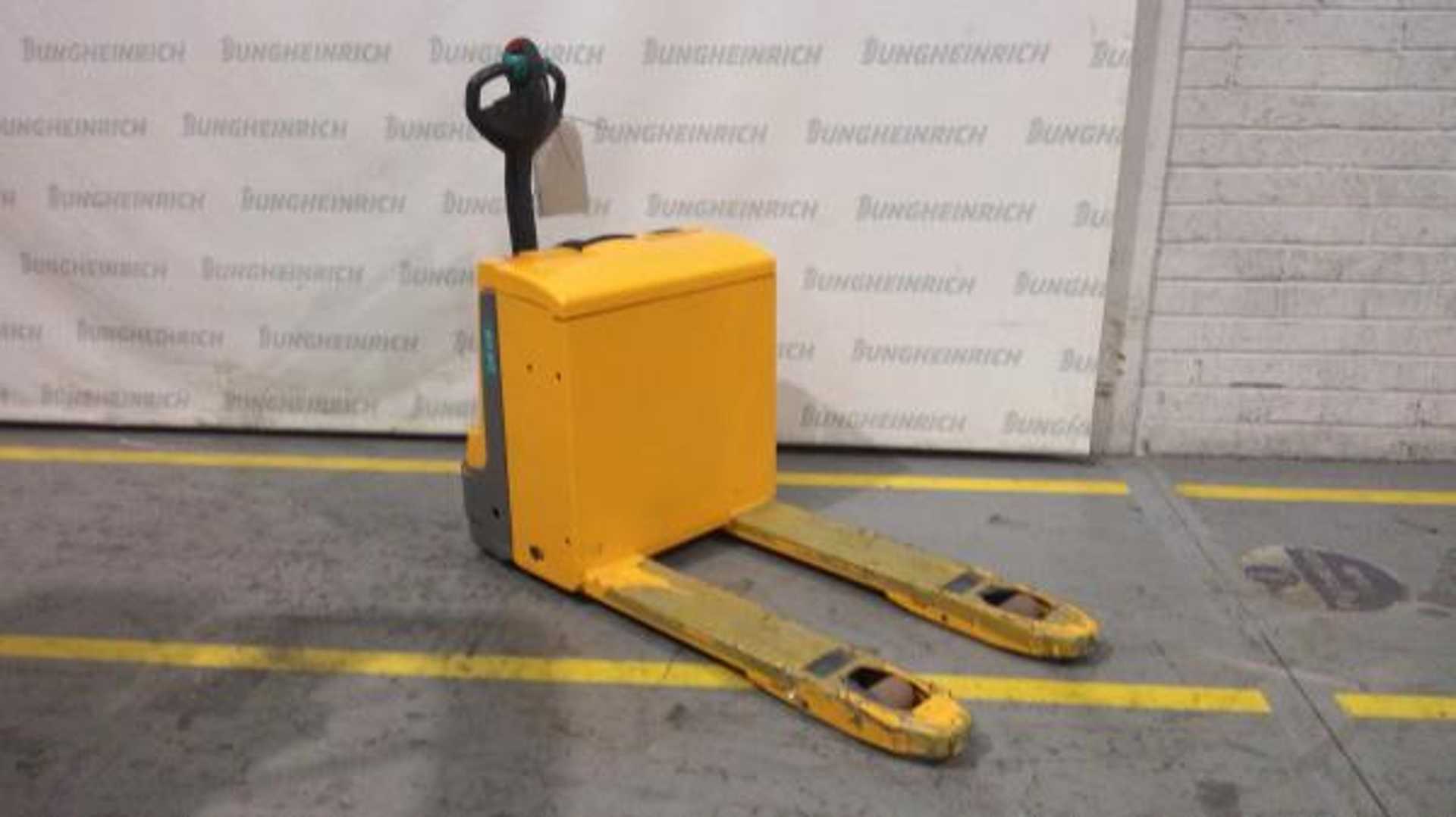 Used Forklift Jungheinrich EJE 116 100-67 Žemo kėlimo krautuvas su grąžulu (Image 1) Used Forklift Jungheinrich EJE 116 100-67 Žemo kėlimo krautuvas su grąžulu (Image 1)