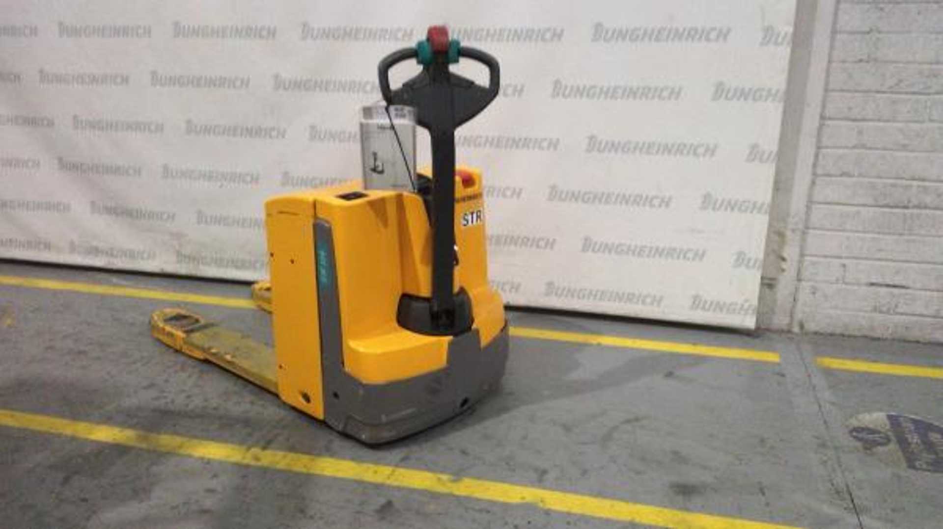 Used Forklift Jungheinrich EJE 116 100-67 Žemo kėlimo krautuvas su grąžulu (Image 2) Used Forklift Jungheinrich EJE 116 100-67 Žemo kėlimo krautuvas su grąžulu (Image 2)