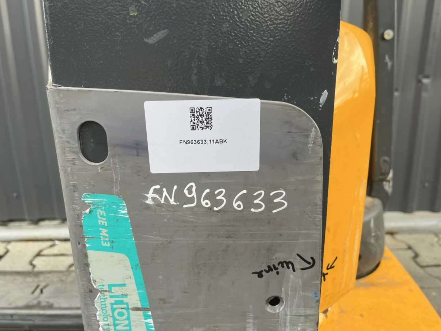 Used Forklift Jungheinrich EJEM13 Žemo kėlimo krautuvas su grąžulu (Image 4)