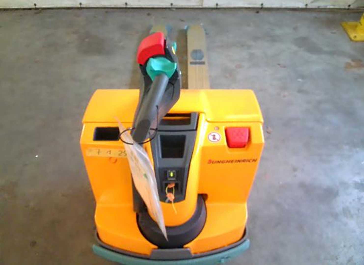 Used Forklift Jungheinrich EJE 220 180-54 Žemo kėlimo krautuvas su grąžulu (Image 4) Used Forklift Jungheinrich EJE 220 180-54 Žemo kėlimo krautuvas su grąžulu (Image 4)