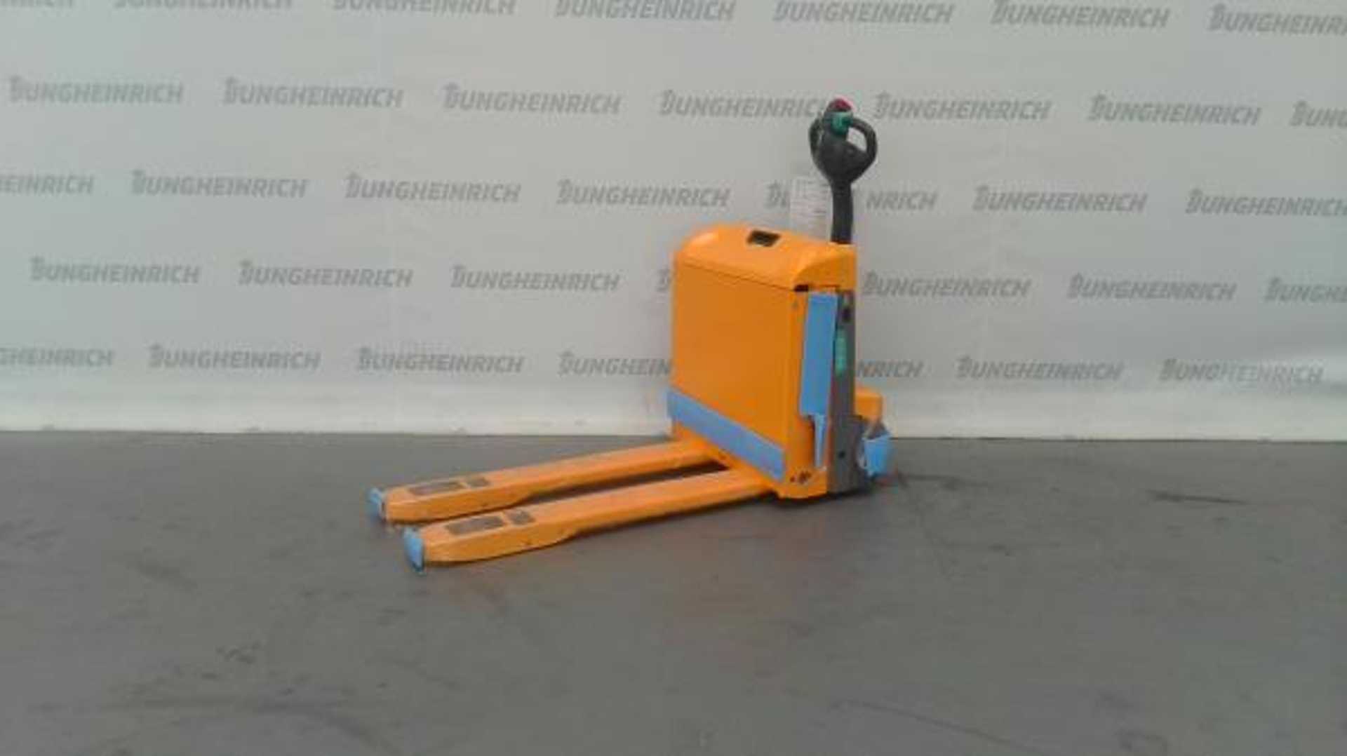 Used Forklift Jungheinrich EJE 114-115-53K ProTrac Žemo kėlimo krautuvas su grąžulu (Image 2) Used Forklift Jungheinrich EJE 114-115-53K ProTrac Žemo kėlimo krautuvas su grąžulu (Image 2)