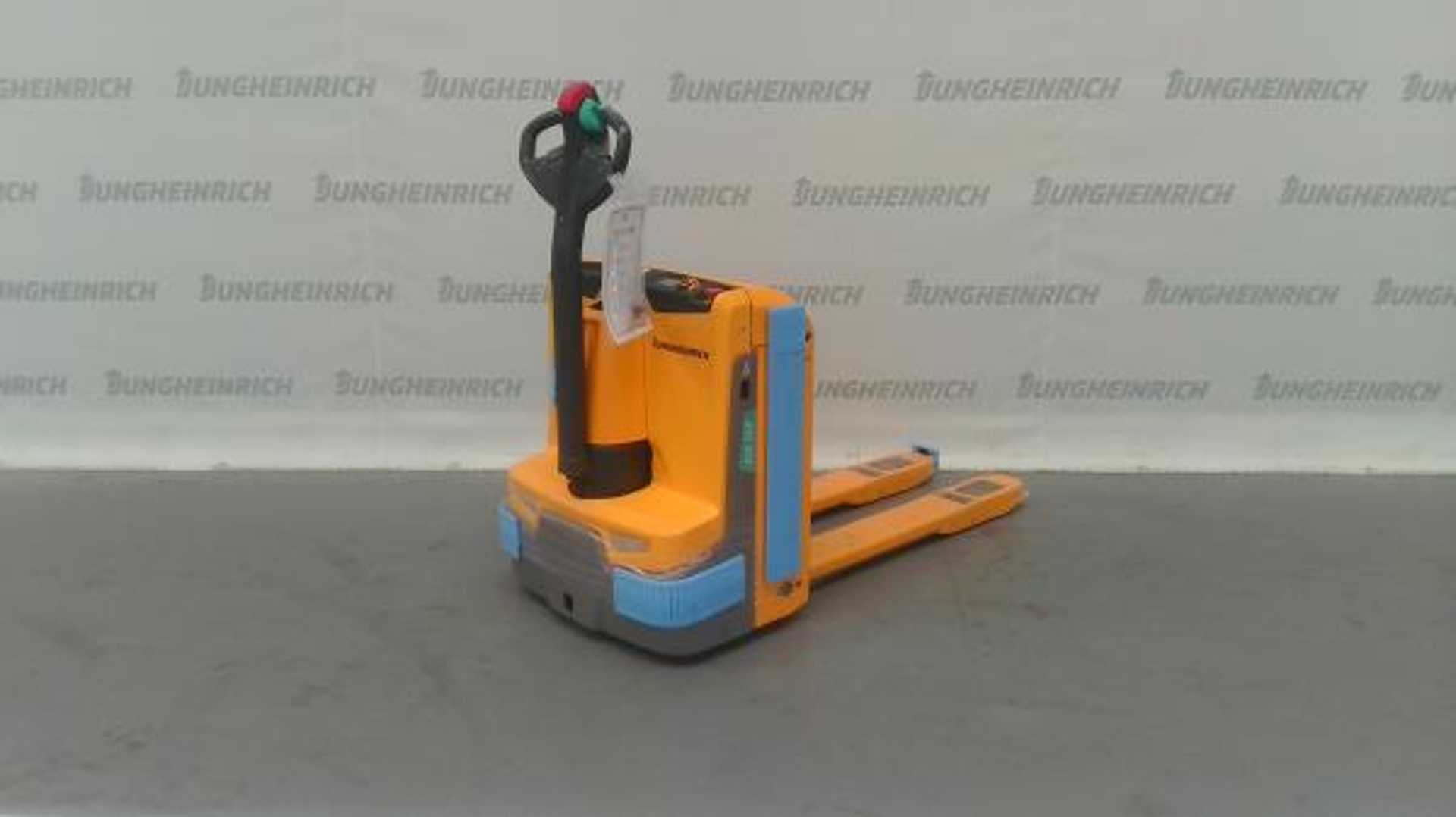 Used Forklift Jungheinrich EJE 114-115-53K ProTrac Žemo kėlimo krautuvas su grąžulu (Image 2) Used Forklift Jungheinrich EJE 114-115-53K ProTrac Žemo kėlimo krautuvas su grąžulu (Image 2)