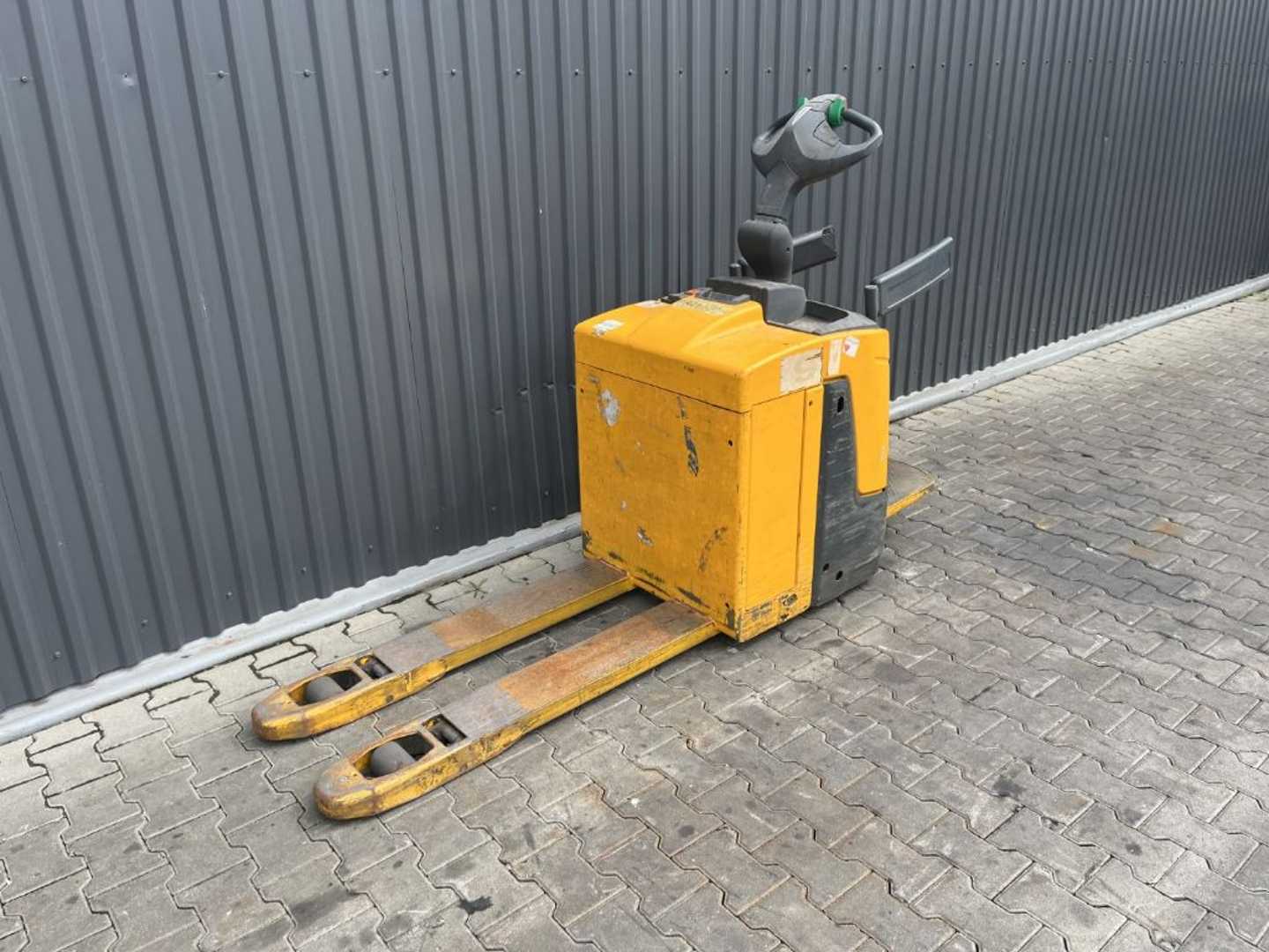 Used Forklift Jungheinrich ERE120 Žemo kėlimo krautuvas su grąžulu (Image 1)