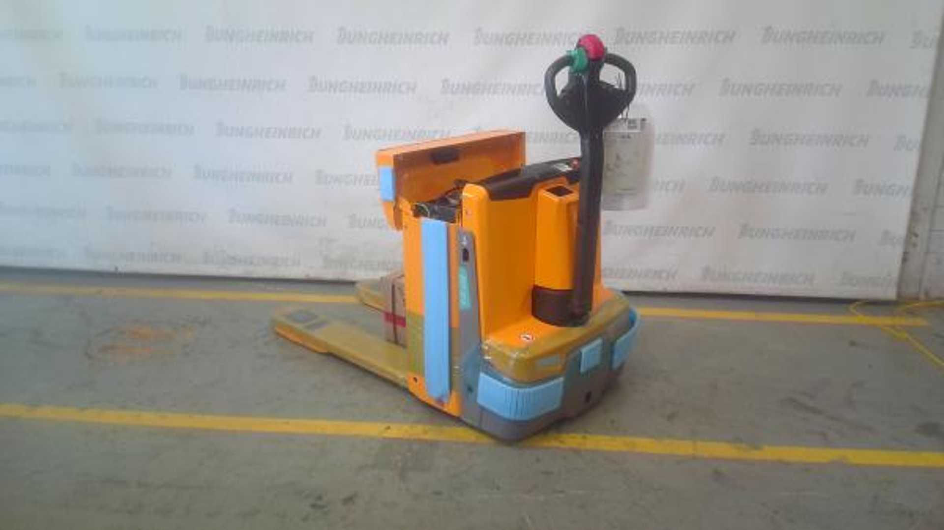 Used Forklift Jungheinrich EJE 118 33 100 67 Žemo kėlimo krautuvas su grąžulu (Image 2) Used Forklift Jungheinrich EJE 118 33 100 67 Žemo kėlimo krautuvas su grąžulu (Image 2)