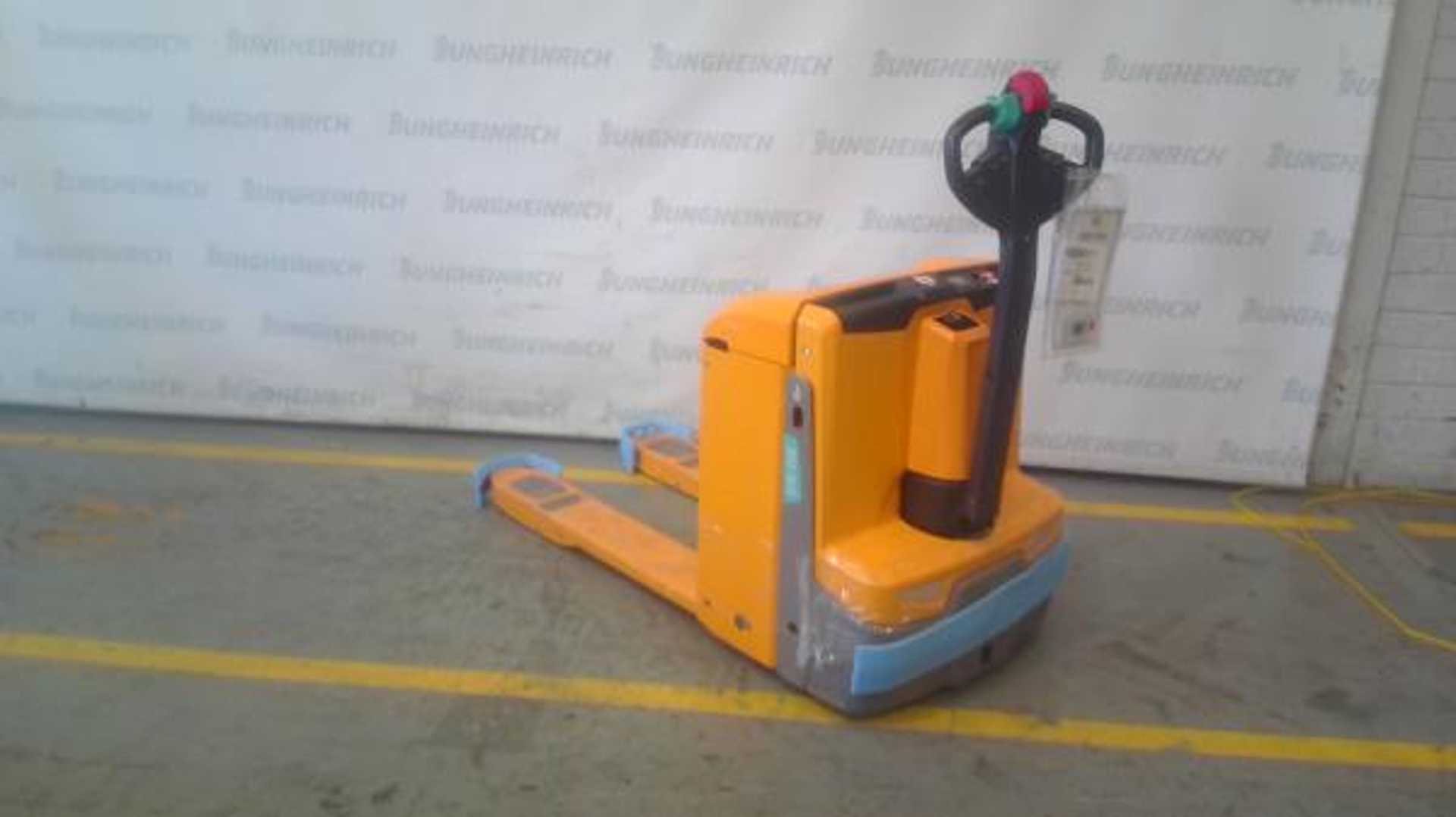 Used Forklift Jungheinrich EJE 116 33 100 67 Žemo kėlimo krautuvas su grąžulu (Image 2) Used Forklift Jungheinrich EJE 116 33 100 67 Žemo kėlimo krautuvas su grąžulu (Image 2)