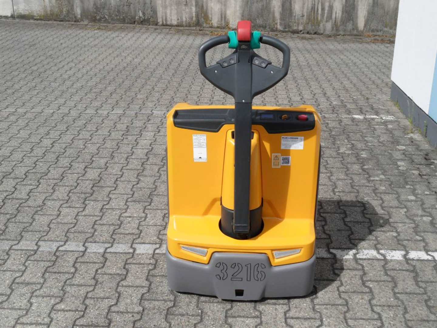 Used Forklift Jungheinrich EJE 222 - wenig Stunden - Baujahr 2022 Žemo kėlimo krautuvas su grąžulu (Image 5)