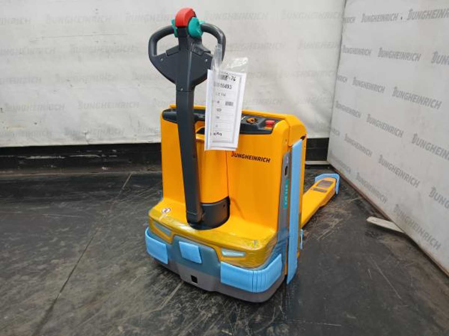 Used Forklift Jungheinrich EJE 114 24 115 54 Žemo kėlimo krautuvas su grąžulu (Image 1) Used Forklift Jungheinrich EJE 114 24 115 54 Žemo kėlimo krautuvas su grąžulu (Image 1)