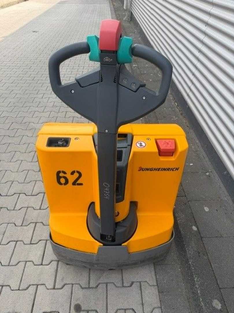 Used Forklift Jungheinrich EJE116 Žemo kėlimo krautuvas su grąžulu (Image 4)
