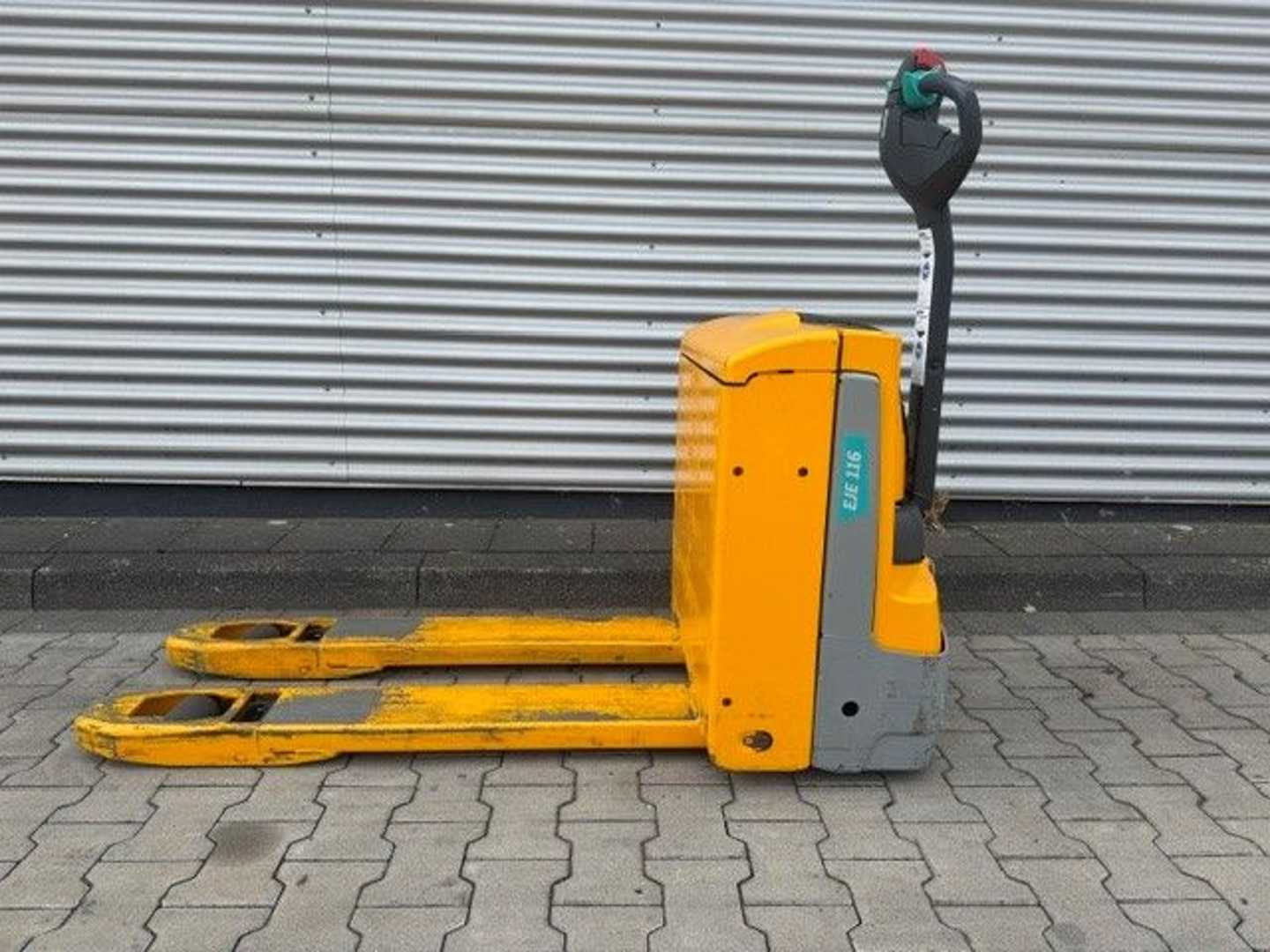 Used Forklift Jungheinrich EJE116 Žemo kėlimo krautuvas su grąžulu (Image 1)