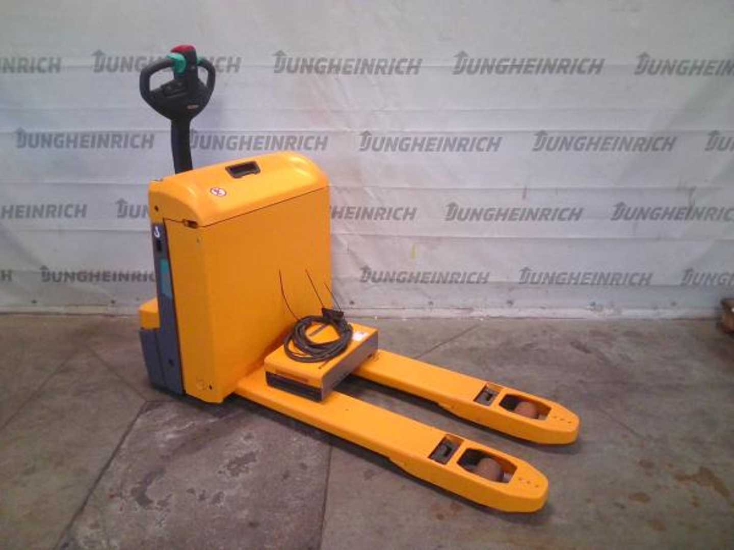 Used Forklift Jungheinrich EJE 116i 115-54 Žemo kėlimo krautuvas su grąžulu (Image 1) Used Forklift Jungheinrich EJE 116i 115-54 Žemo kėlimo krautuvas su grąžulu (Image 1)