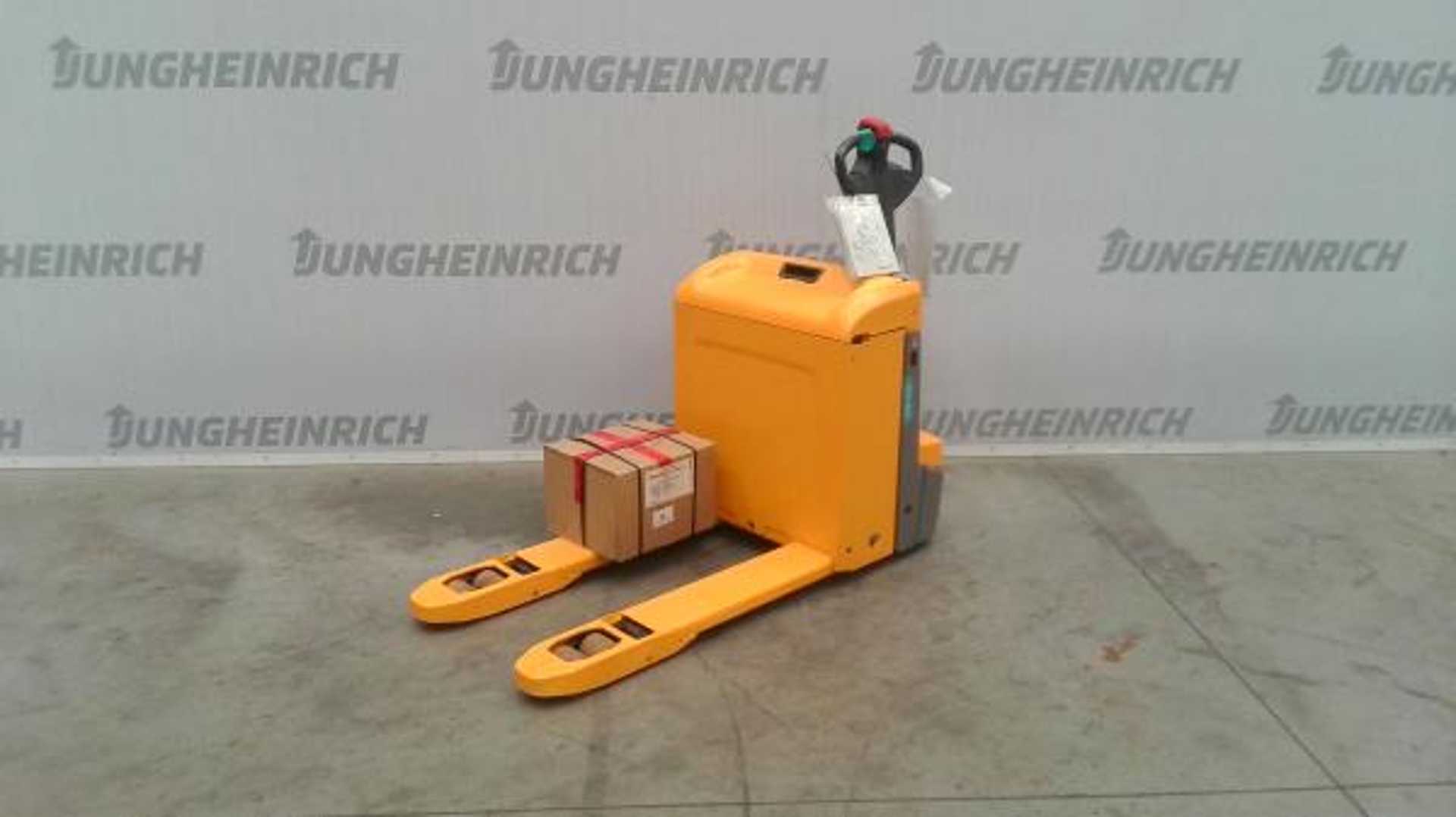 Used Forklift Jungheinrich EJE 116 100-67 Žemo kėlimo krautuvas su grąžulu (Image 1) Used Forklift Jungheinrich EJE 116 100-67 Žemo kėlimo krautuvas su grąžulu (Image 1)