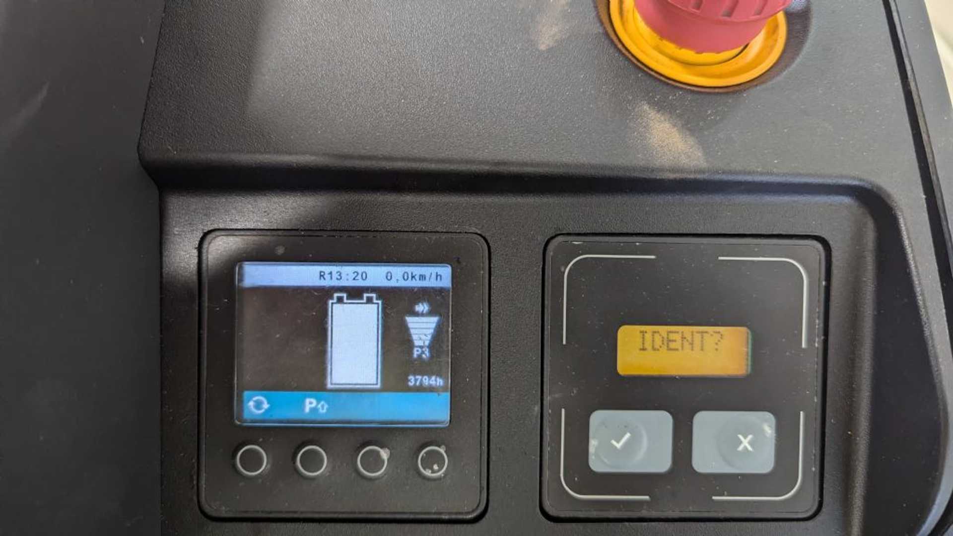 Used Forklift Jungheinrich ERE 120 feste Standplattform Žemo kėlimo krautuvas su grąžulu (Image 8) Used Forklift Jungheinrich ERE 120 feste Standplattform Žemo kėlimo krautuvas su grąžulu (Image 8)
