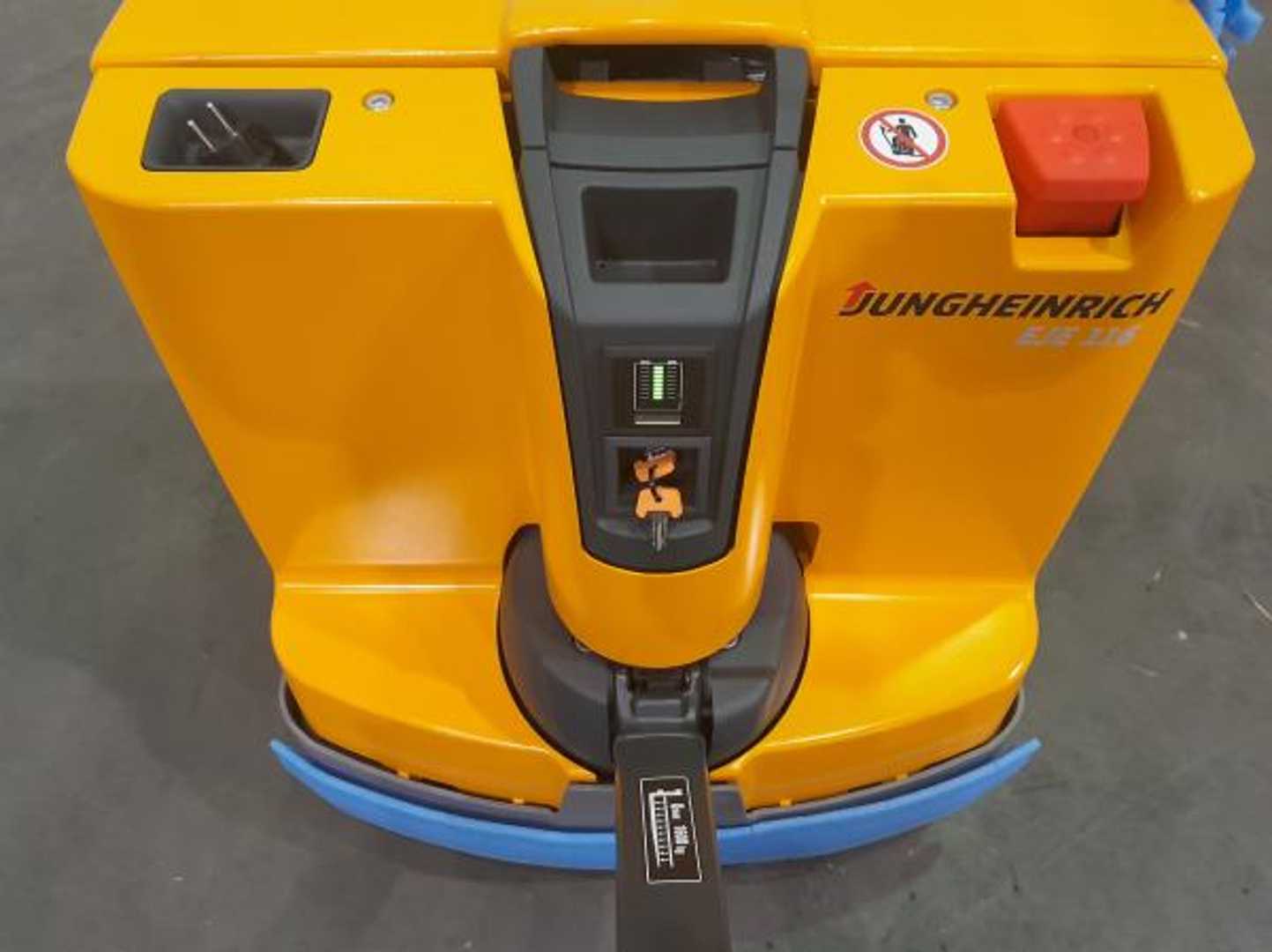 Used Forklift Jungheinrich EJE 116 115-54 Žemo kėlimo krautuvas su grąžulu (Image 3) Used Forklift Jungheinrich EJE 116 115-54 Žemo kėlimo krautuvas su grąžulu (Image 3)