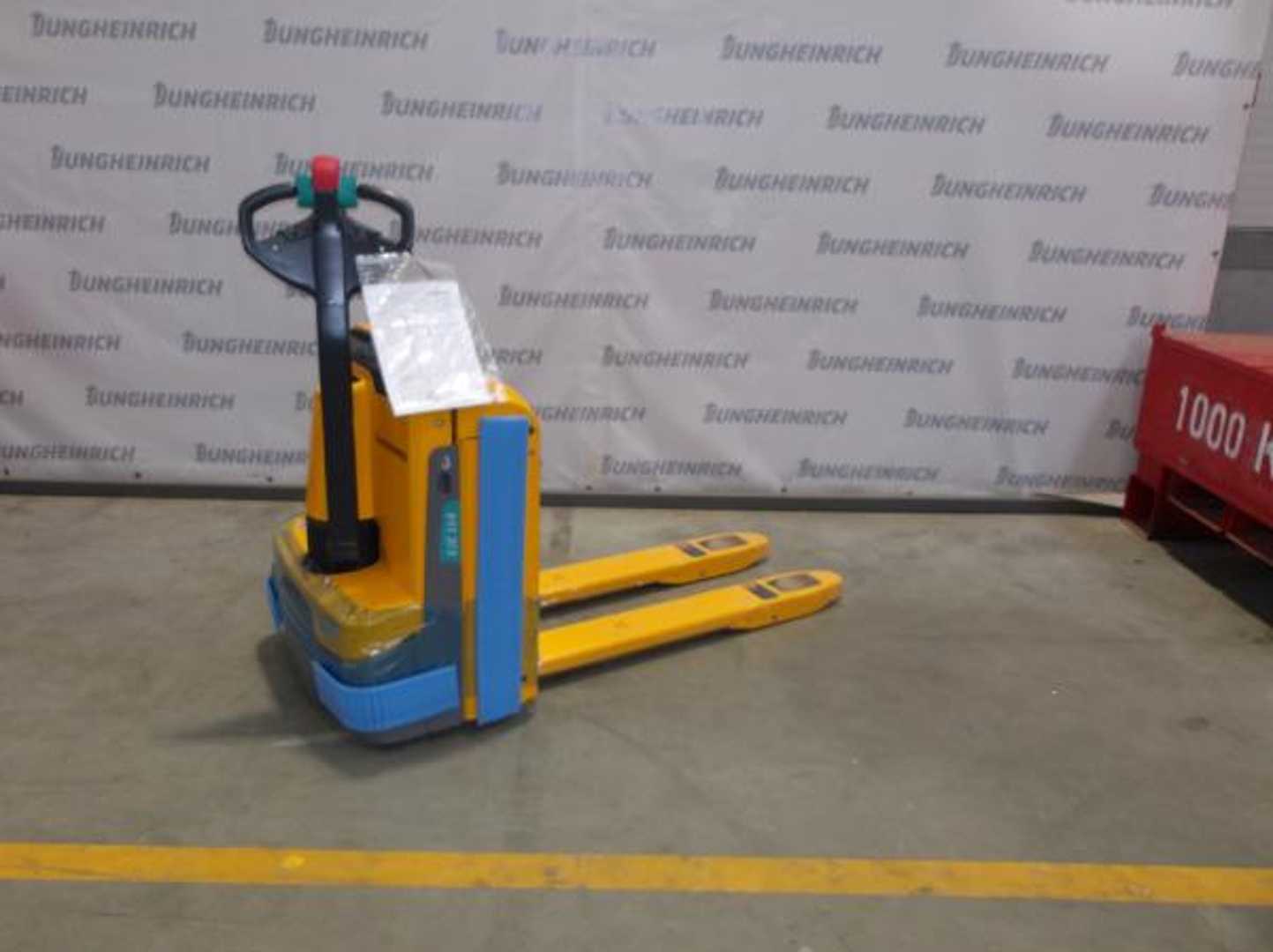 Used Forklift Jungheinrich EJE 114 115-54 Žemo kėlimo krautuvas su grąžulu (Image 2) Used Forklift Jungheinrich EJE 114 115-54 Žemo kėlimo krautuvas su grąžulu (Image 2)
